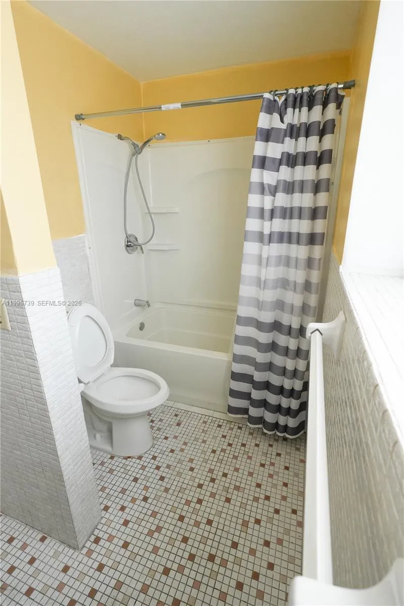 7193-7195 Pembroke Rd, Pembroke Pines, Florida 330, Pembroke Pines, Florida 33023, ,Commercial Sale,For Sale,7193-7195 Pembroke Rd, Pembroke Pines, Florida 330,A11995739