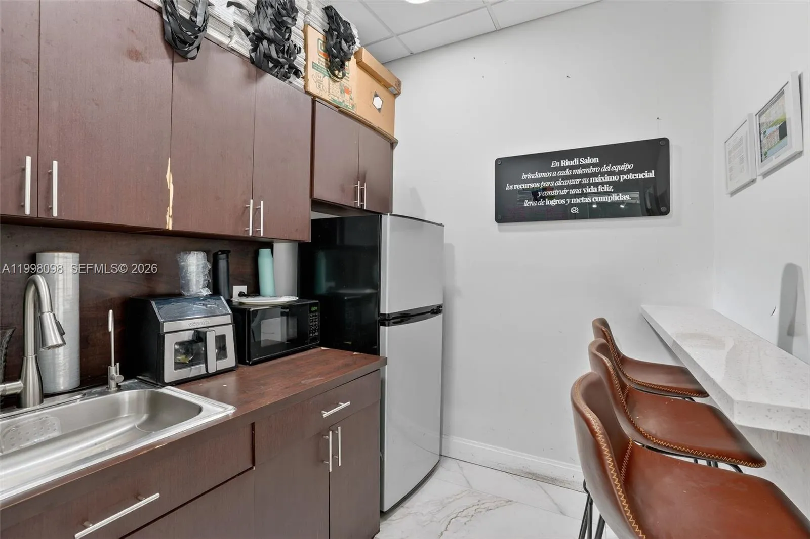 Beauty Salon For Sale In Hialeah, Hialeah, Florida, Hialeah, Florida 33015, ,Commercial Sale,For Sale,Beauty Salon For Sale In Hialeah, Hialeah, Florida,A11998098