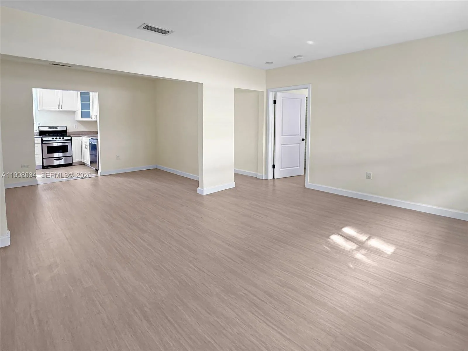 215 Sidonia Ave, Coral Gables, Florida 33134, Coral Gables, Florida 33134, ,Residential Income,For Sale,215 Sidonia Ave, Coral Gables, Florida 33134,A11998034
