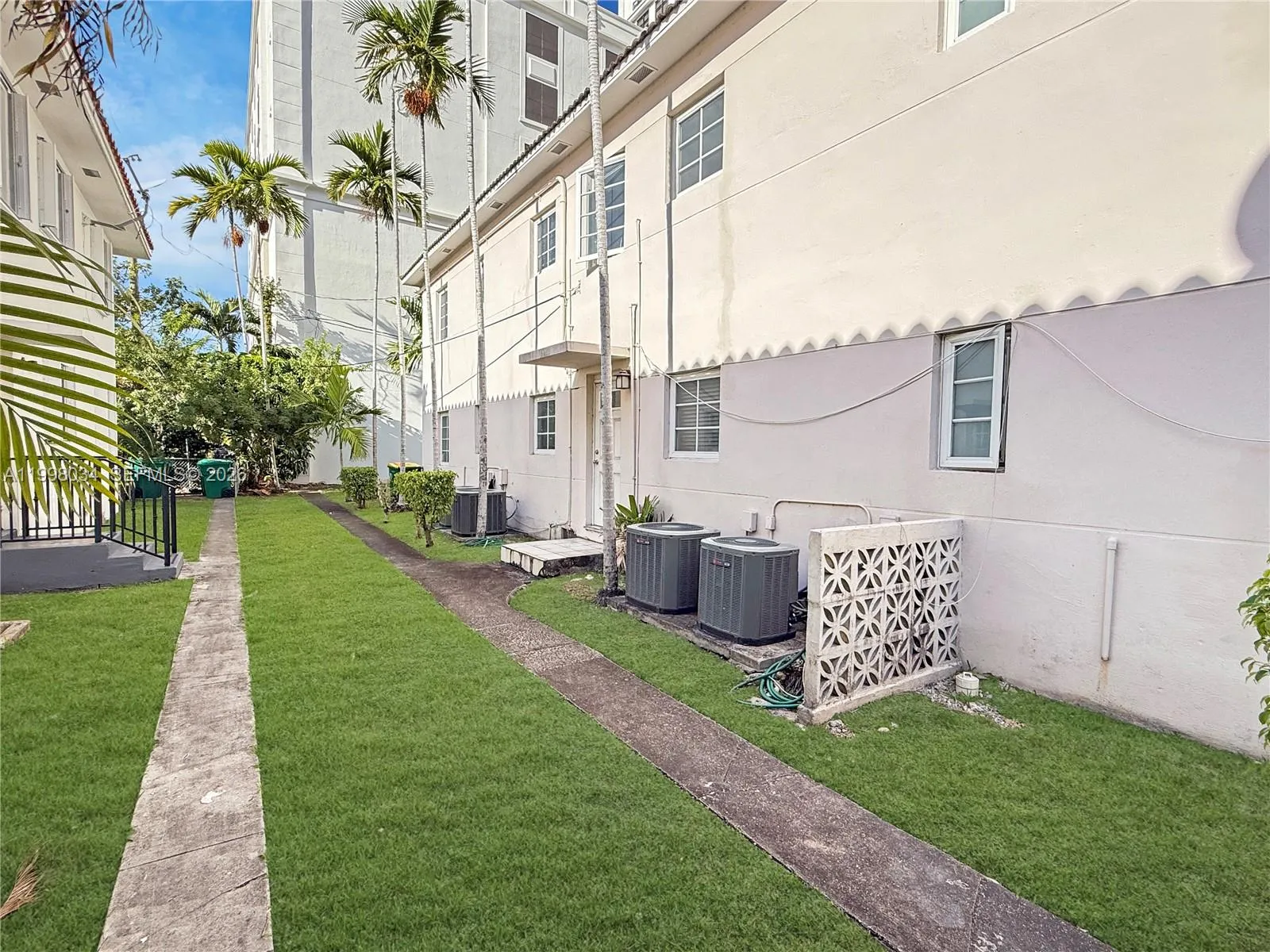 215 Sidonia Ave, Coral Gables, Florida 33134, Coral Gables, Florida 33134, ,Residential Income,For Sale,215 Sidonia Ave, Coral Gables, Florida 33134,A11998034