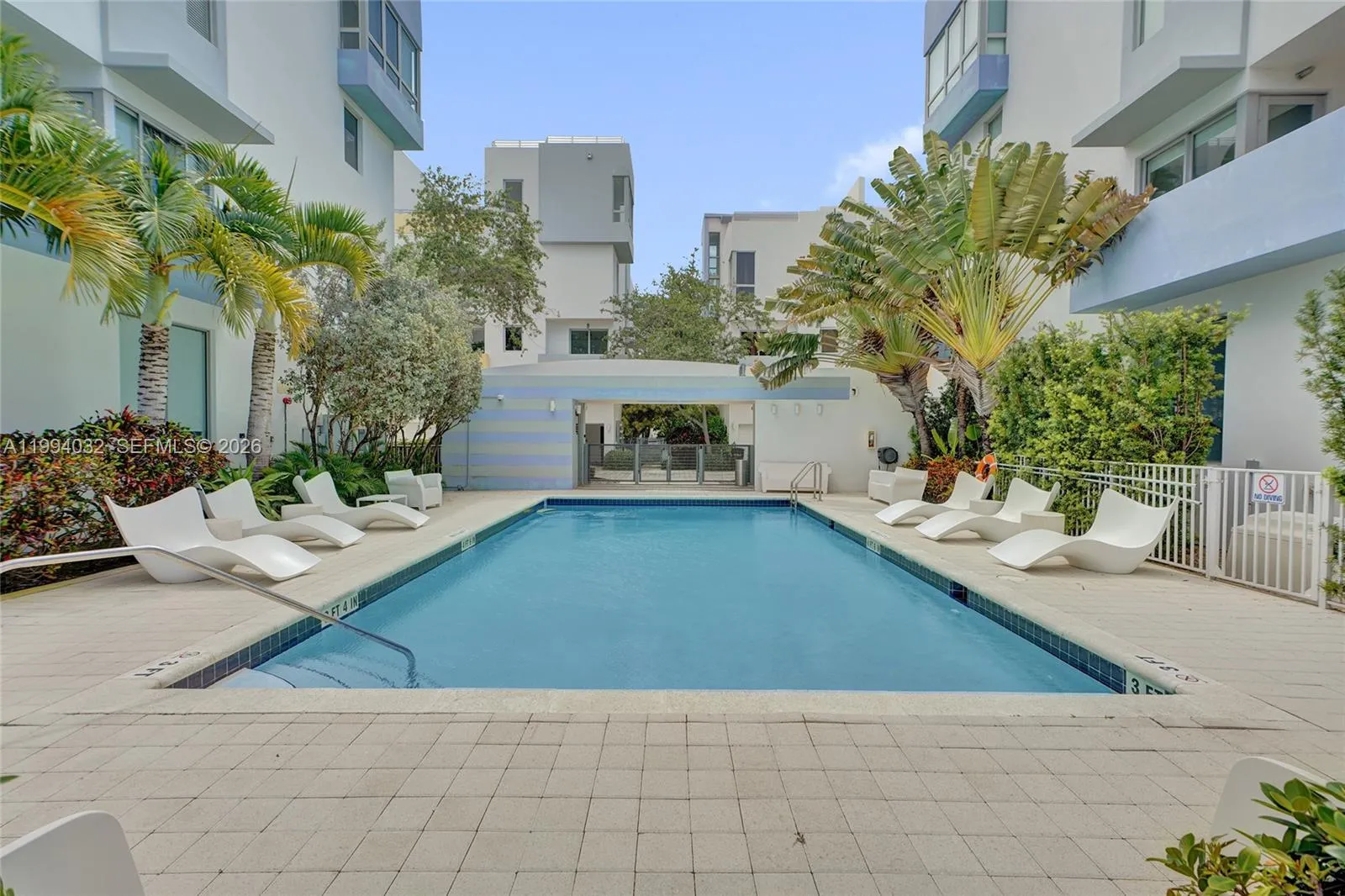 163 N Shore Dr 163-6, Miami Beach, Florida 33141, Miami Beach, Florida 33141, 3 Bedrooms Bedrooms, ,3 BathroomsBathrooms,Residential,For Sale,163 N Shore Dr 163-6, Miami Beach, Florida 33141,A11994032