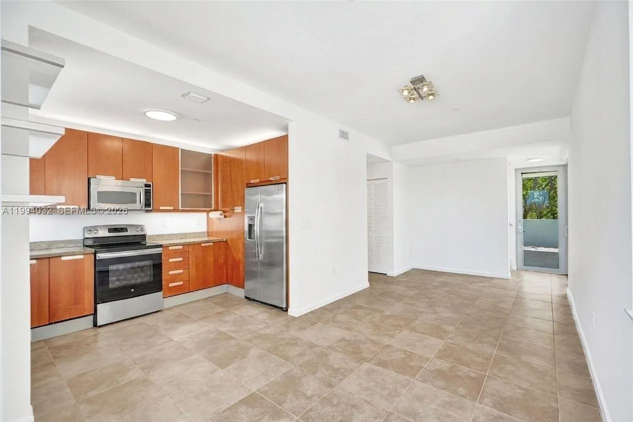 163 N Shore Dr 163-6, Miami Beach, Florida 33141, Miami Beach, Florida 33141, 3 Bedrooms Bedrooms, ,3 BathroomsBathrooms,Residential,For Sale,163 N Shore Dr 163-6, Miami Beach, Florida 33141,A11994032