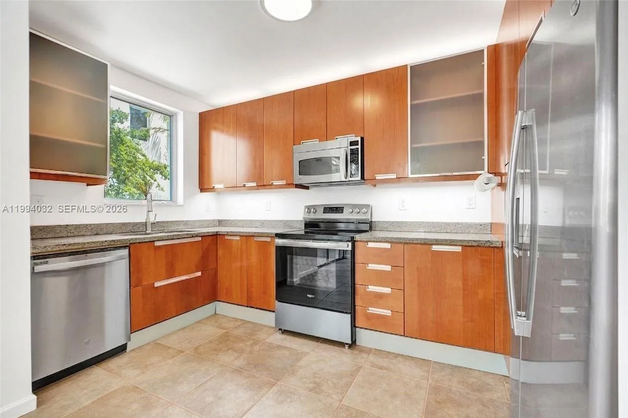 163 N Shore Dr 163-6, Miami Beach, Florida 33141, Miami Beach, Florida 33141, 3 Bedrooms Bedrooms, ,3 BathroomsBathrooms,Residential,For Sale,163 N Shore Dr 163-6, Miami Beach, Florida 33141,A11994032