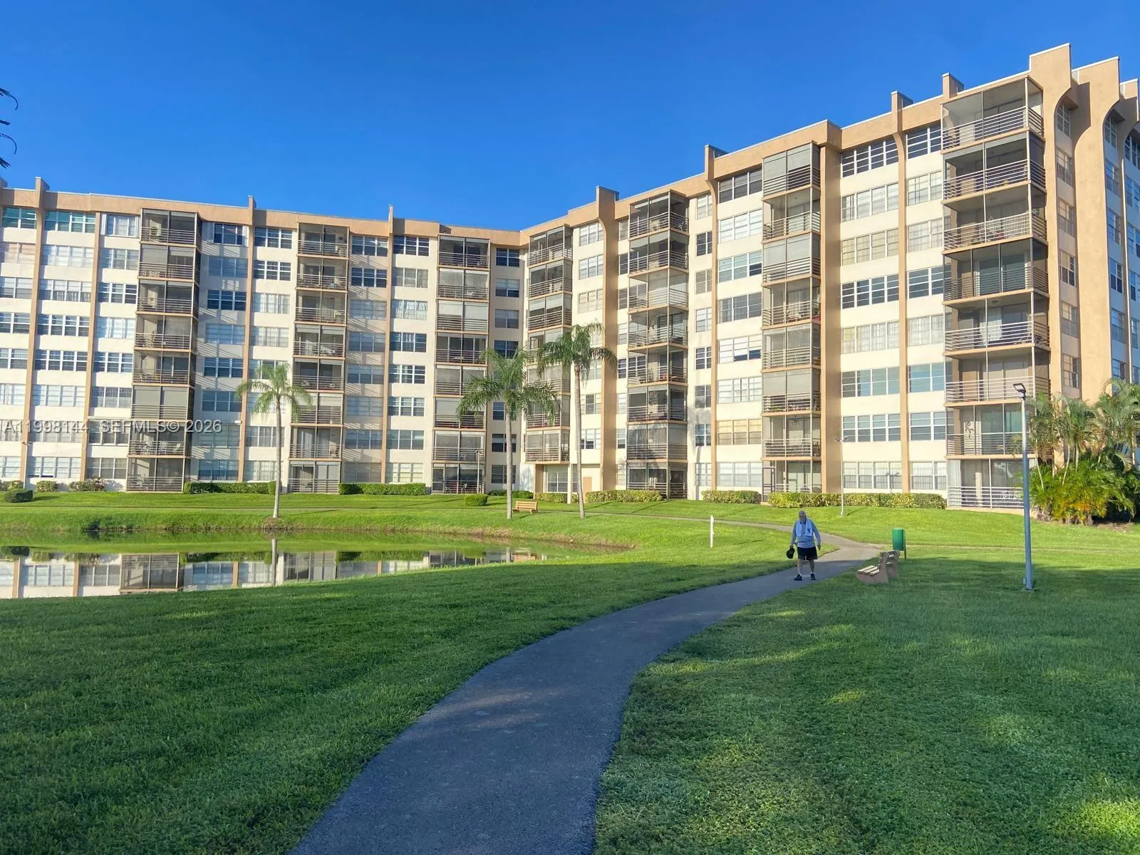 1200 Saint Charles Pl 321, Pembroke Pines, Florida, Pembroke Pines, Florida 33026, 2 Bedrooms Bedrooms, ,2 BathroomsBathrooms,Residential,For Sale,1200 Saint Charles Pl 321, Pembroke Pines, Florida,A11998144