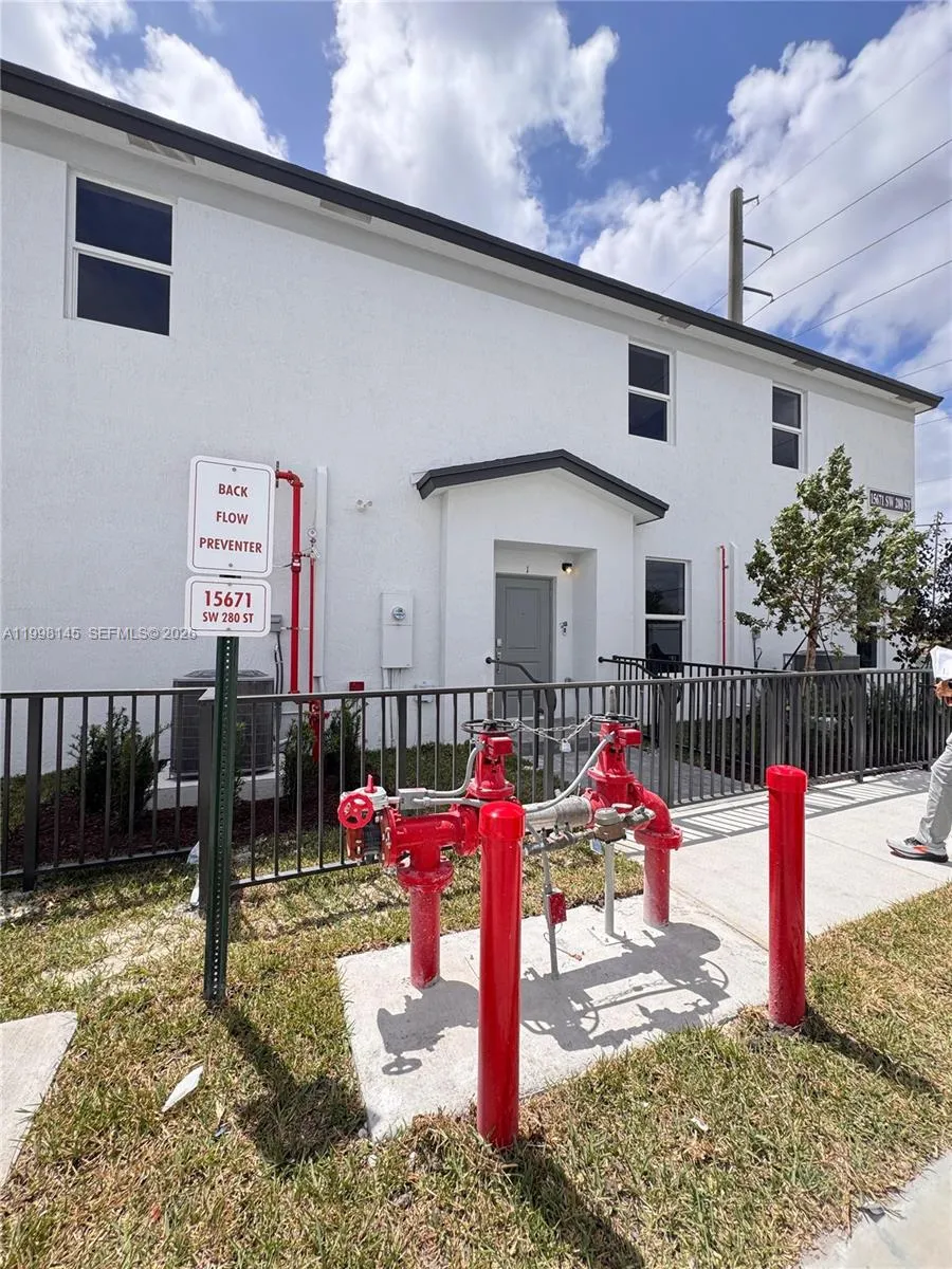 15671 Sw 280 St. 1, Homestead, Florida 33032, Homestead, Florida 33032, 3 Bedrooms Bedrooms, ,2 BathroomsBathrooms,Residential Lease,For Rent,15671 Sw 280 St. 1, Homestead, Florida 33032,A11998145