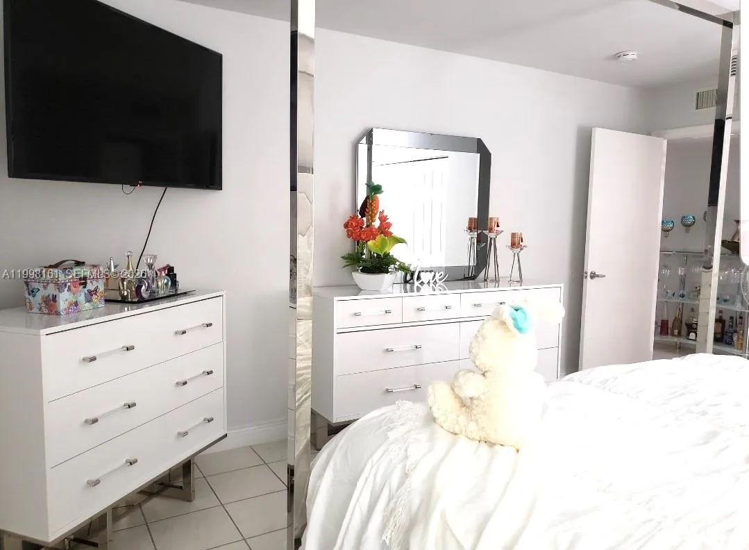 55 E 4th St 102, Hialeah, Florida 33010, Hialeah, Florida 33010, 2 Bedrooms Bedrooms, ,2 BathroomsBathrooms,Residential Lease,For Rent,55 E 4th St 102, Hialeah, Florida 33010,A11998161