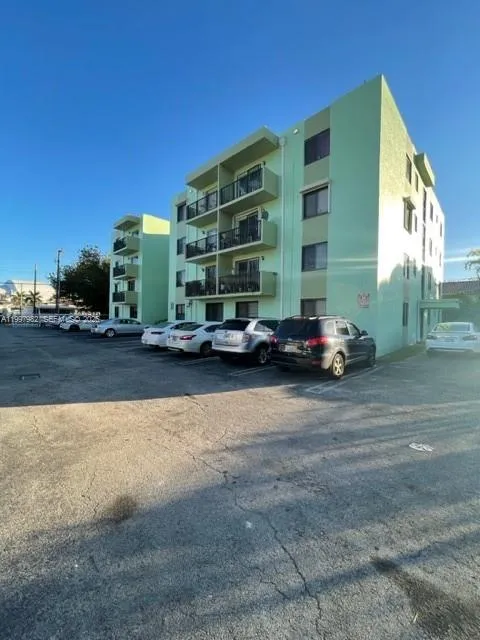 1530 Sw 2nd St 105, Miami, Florida 33135, Miami, Florida 33135, 2 Bedrooms Bedrooms, ,1 BathroomBathrooms,Residential,For Sale,1530 Sw 2nd St 105, Miami, Florida 33135,A11997982