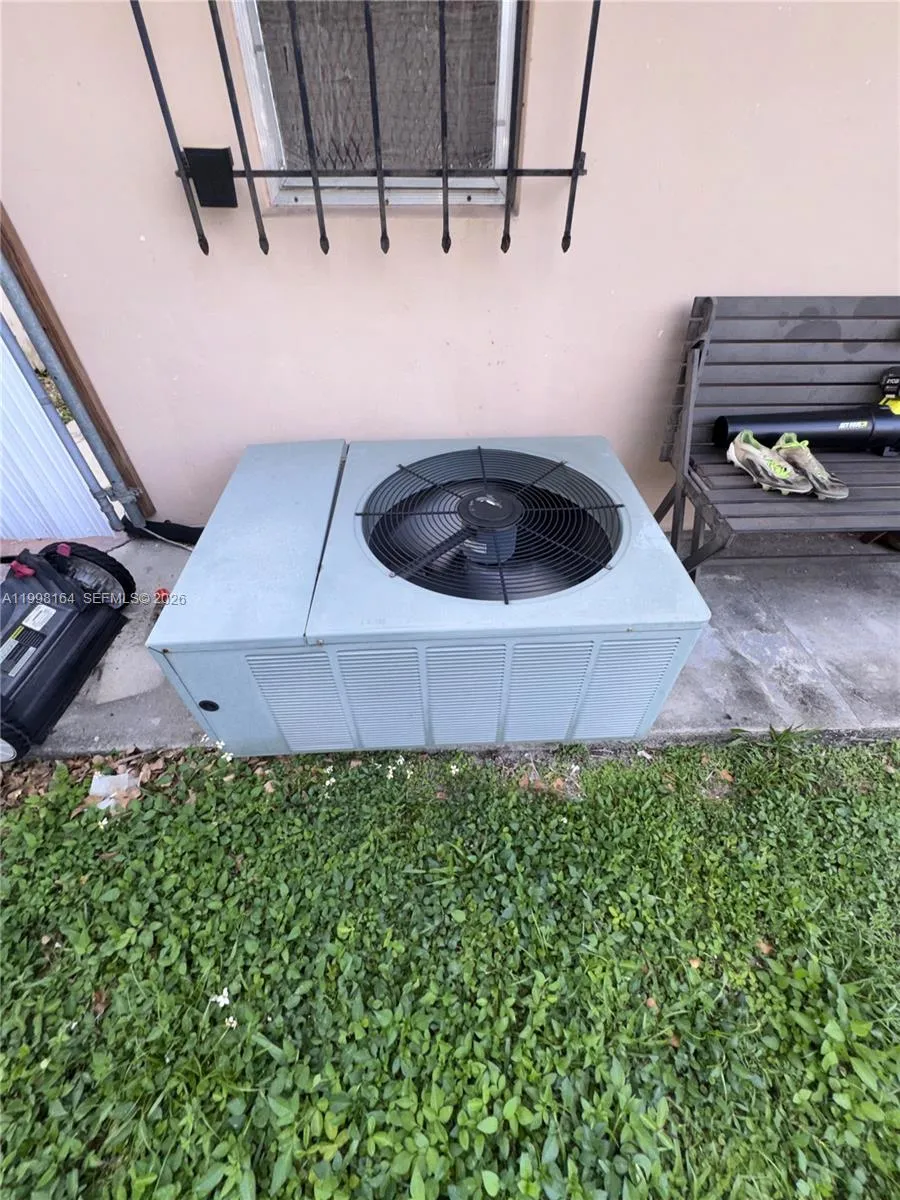 2416 Sw 12th St, Miami, Florida 33135, Miami, Florida 33135, ,Residential Income,For Sale,2416 Sw 12th St, Miami, Florida 33135,A11998164