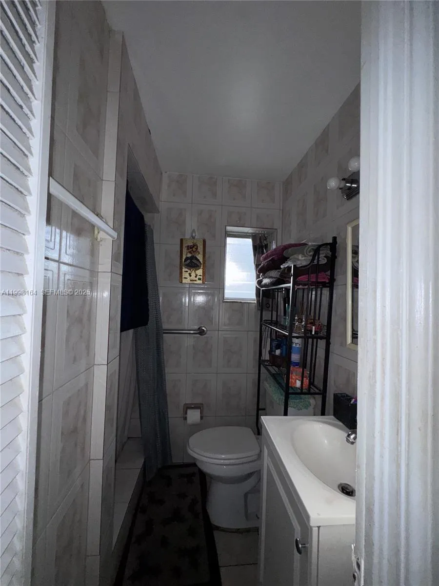 2416 Sw 12th St, Miami, Florida 33135, Miami, Florida 33135, ,Residential Income,For Sale,2416 Sw 12th St, Miami, Florida 33135,A11998164