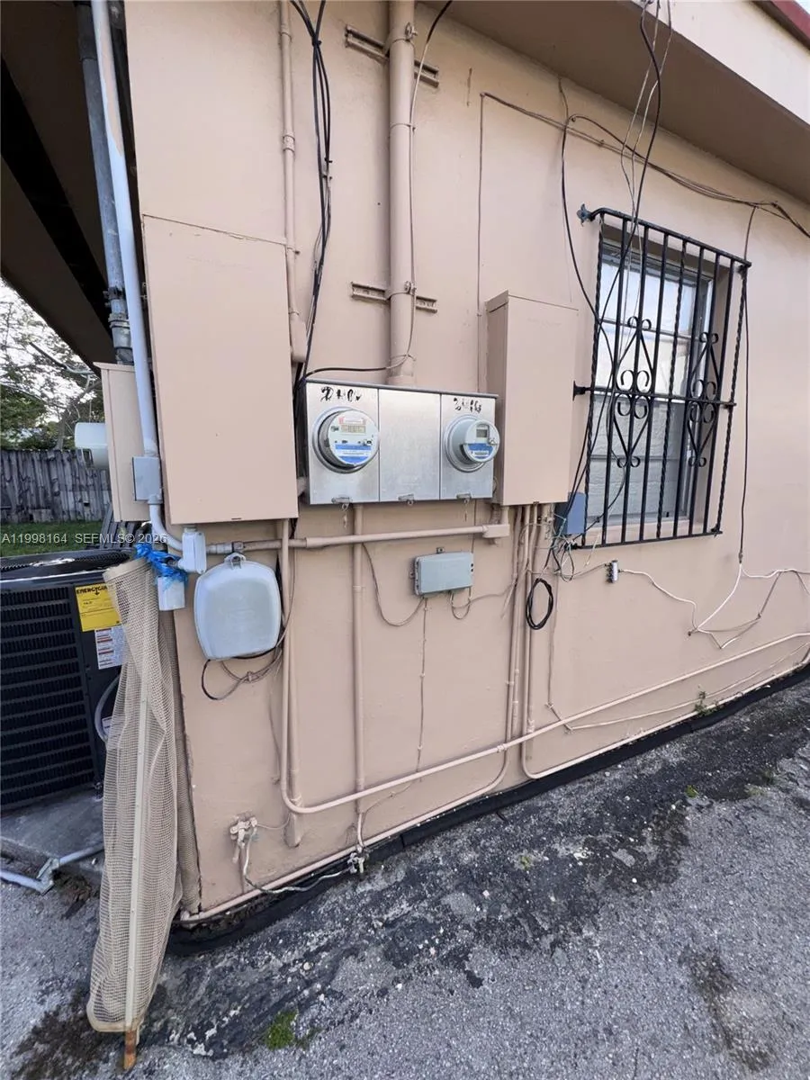 2416 Sw 12th St, Miami, Florida 33135, Miami, Florida 33135, ,Residential Income,For Sale,2416 Sw 12th St, Miami, Florida 33135,A11998164
