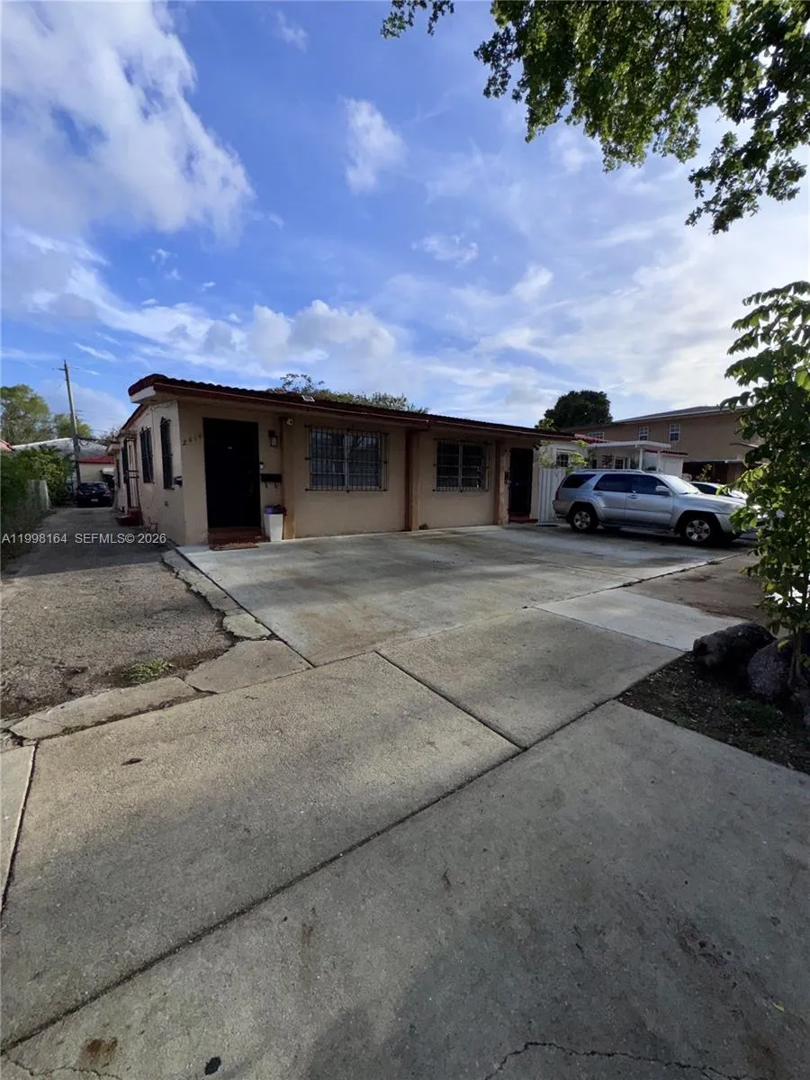 2416 Sw 12th St, Miami, Florida 33135, Miami, Florida 33135, ,Residential Income,For Sale,2416 Sw 12th St, Miami, Florida 33135,A11998164