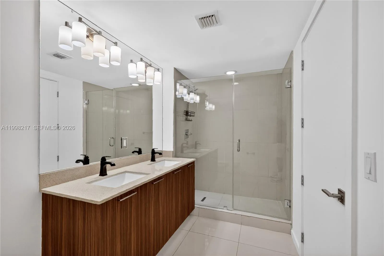 5252 Nw 85th Ave 1004, Doral, Florida 33166, Doral, Florida 33166, 2 Bedrooms Bedrooms, ,2 BathroomsBathrooms,Residential Lease,For Rent,5252 Nw 85th Ave 1004, Doral, Florida 33166,A11998217