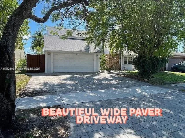 1350 S Fieldlark Ln, Homestead, Florida 33035, Homestead, Florida 33035, 4 Bedrooms Bedrooms, ,3 BathroomsBathrooms,Residential,For Sale,1350 S Fieldlark Ln, Homestead, Florida 33035,A11998204
