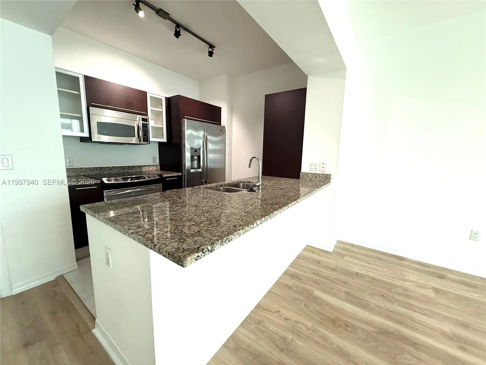 951 Brickell Ave 1103, Miami, Florida 33131, Miami, Florida 33131, 1 Bedroom Bedrooms, ,1 BathroomBathrooms,Residential Lease,For Rent,951 Brickell Ave 1103, Miami, Florida 33131,A11997940