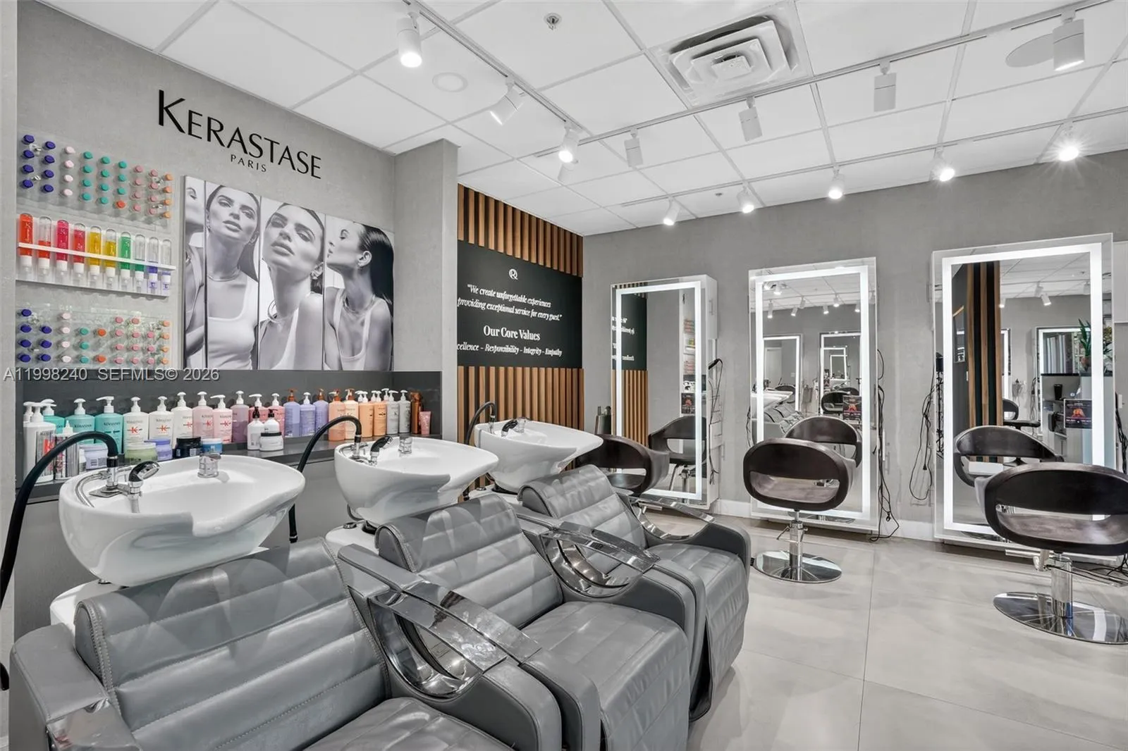 Beauty Salon For Sale In Hialeah, Hialeah, Florida, Hialeah, Florida 33015, ,Business Opportunity,For Sale,Beauty Salon For Sale In Hialeah, Hialeah, Florida,A11998240