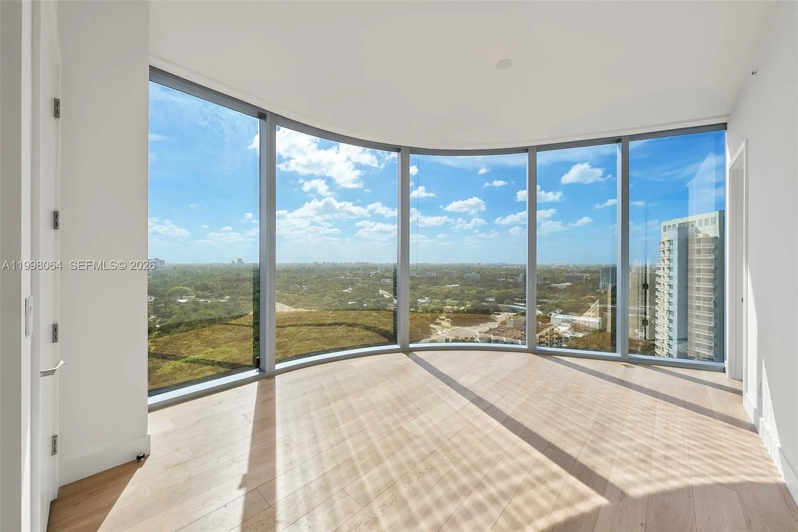 175 Se 25 Rd 2003, Miami, Florida 33129, Miami, Florida 33129, 3 Bedrooms Bedrooms, ,3 BathroomsBathrooms,Residential,For Sale,175 Se 25 Rd 2003, Miami, Florida 33129,A11998064