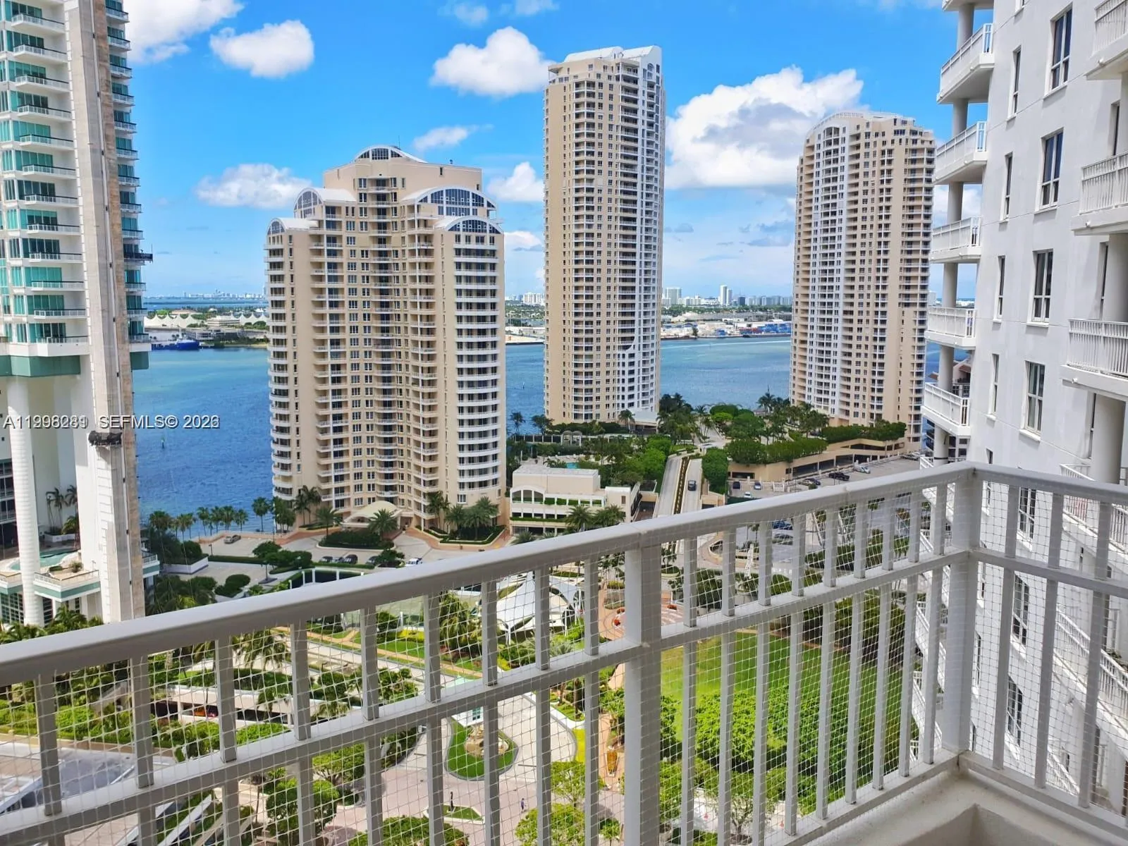 701 Brickell Key Blvd 2306, Miami, Florida 33131, Miami, Florida 33131, 2 Bedrooms Bedrooms, ,2 BathroomsBathrooms,Residential Lease,For Rent,701 Brickell Key Blvd 2306, Miami, Florida 33131,A11998281