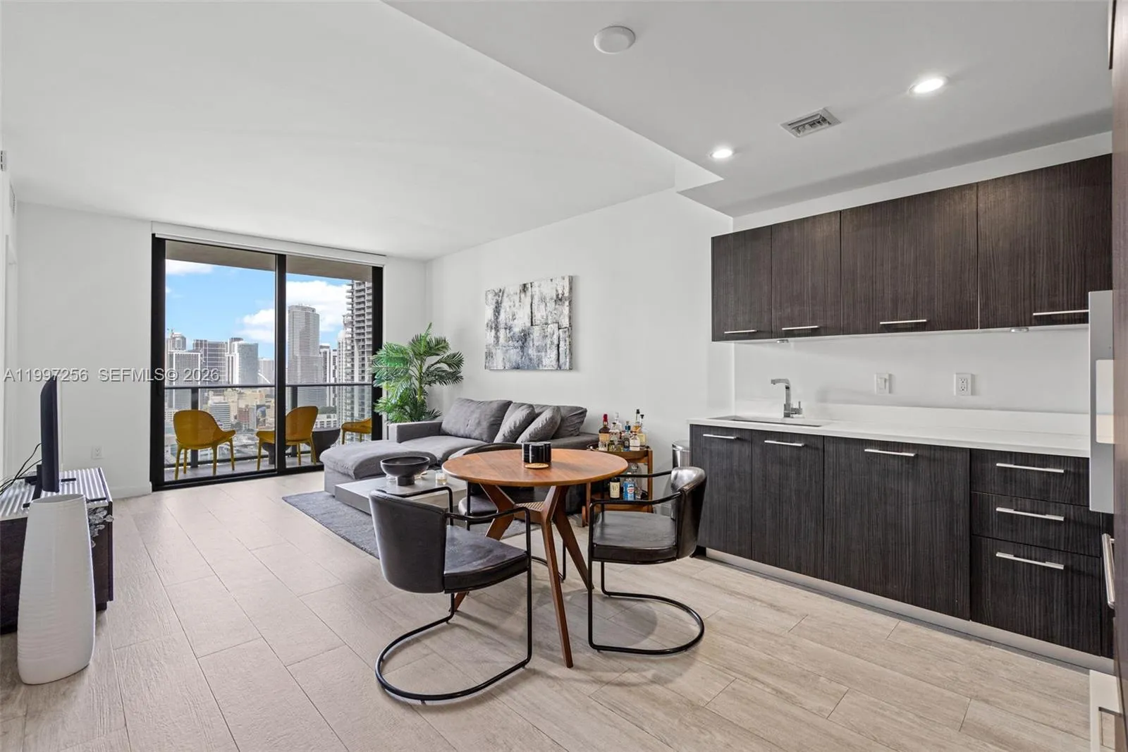 45 Sw 9th St 2910, Miami, Florida 33130, Miami, Florida 33130, 1 Bedroom Bedrooms, ,1 BathroomBathrooms,Residential Lease,For Rent,45 Sw 9th St 2910, Miami, Florida 33130,A11997256
