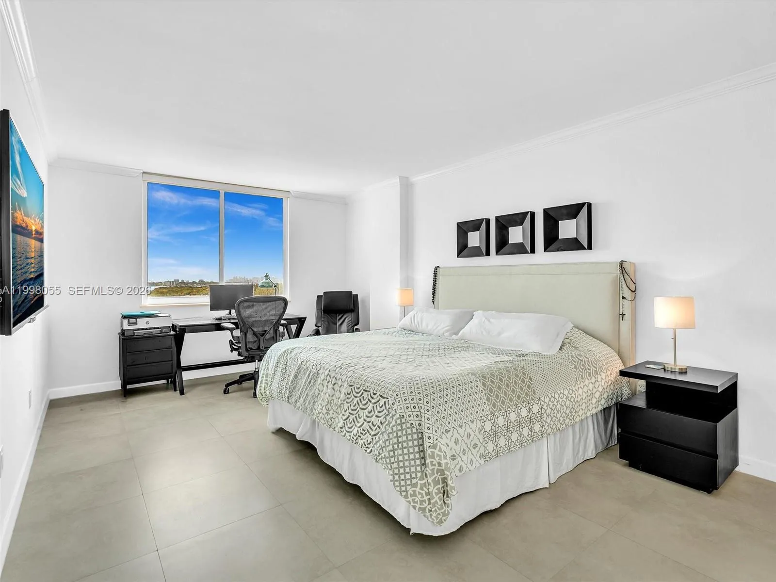 Very Spacious Primary Bedroom