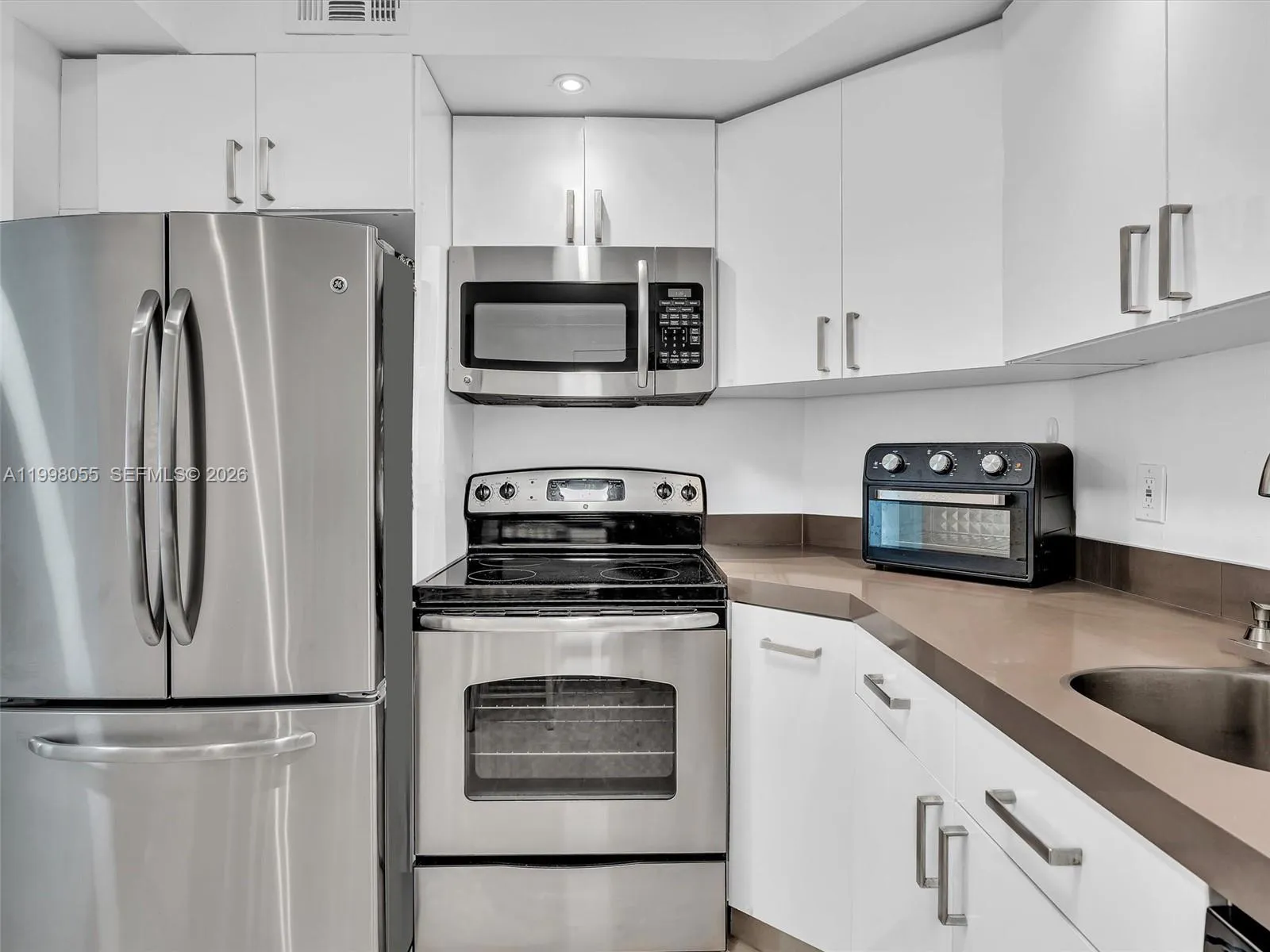500 Bayview Dr 1132, Sunny Isles Beach, Florida 33, Sunny Isles Beach, Florida 33160, 2 Bedrooms Bedrooms, ,2 BathroomsBathrooms,Residential,For Sale,500 Bayview Dr 1132, Sunny Isles Beach, Florida 33,A11998055