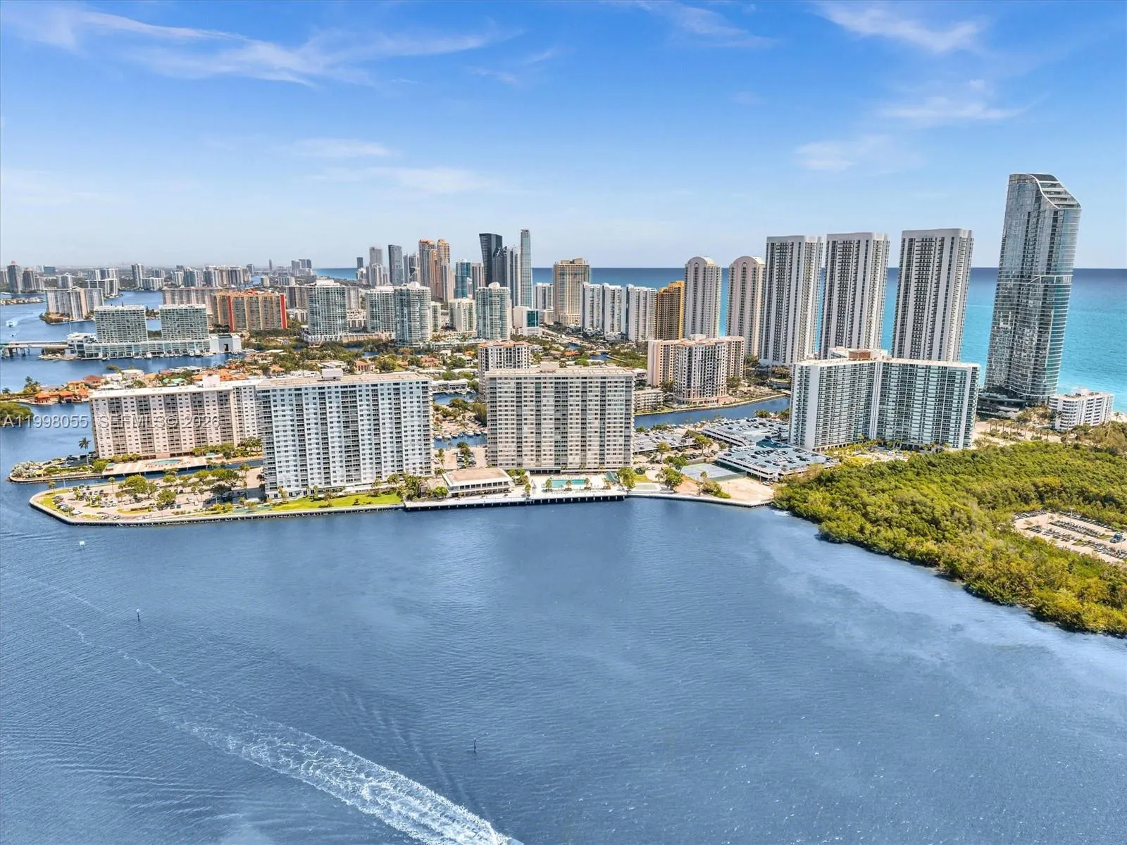 500 Bayview Dr 1132, Sunny Isles Beach, Florida 33, Sunny Isles Beach, Florida 33160, 2 Bedrooms Bedrooms, ,2 BathroomsBathrooms,Residential,For Sale,500 Bayview Dr 1132, Sunny Isles Beach, Florida 33,A11998055