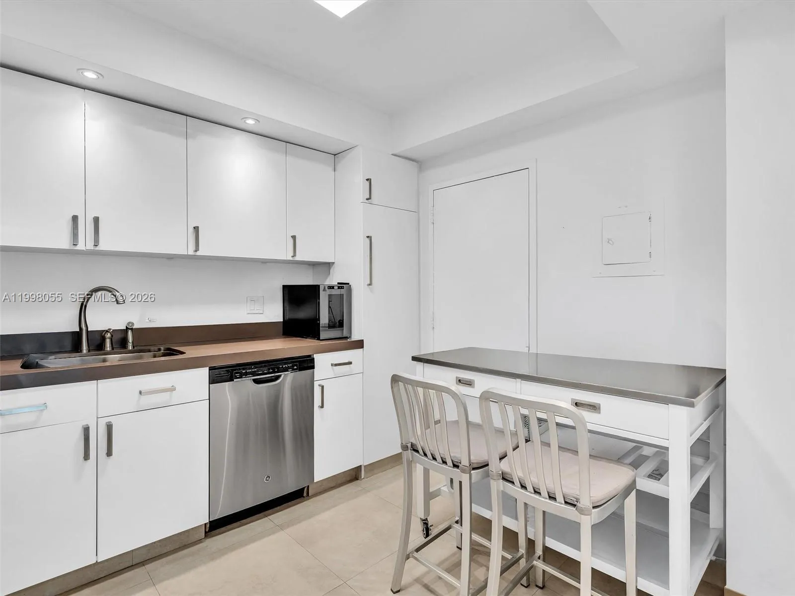 500 Bayview Dr 1132, Sunny Isles Beach, Florida 33, Sunny Isles Beach, Florida 33160, 2 Bedrooms Bedrooms, ,2 BathroomsBathrooms,Residential,For Sale,500 Bayview Dr 1132, Sunny Isles Beach, Florida 33,A11998055