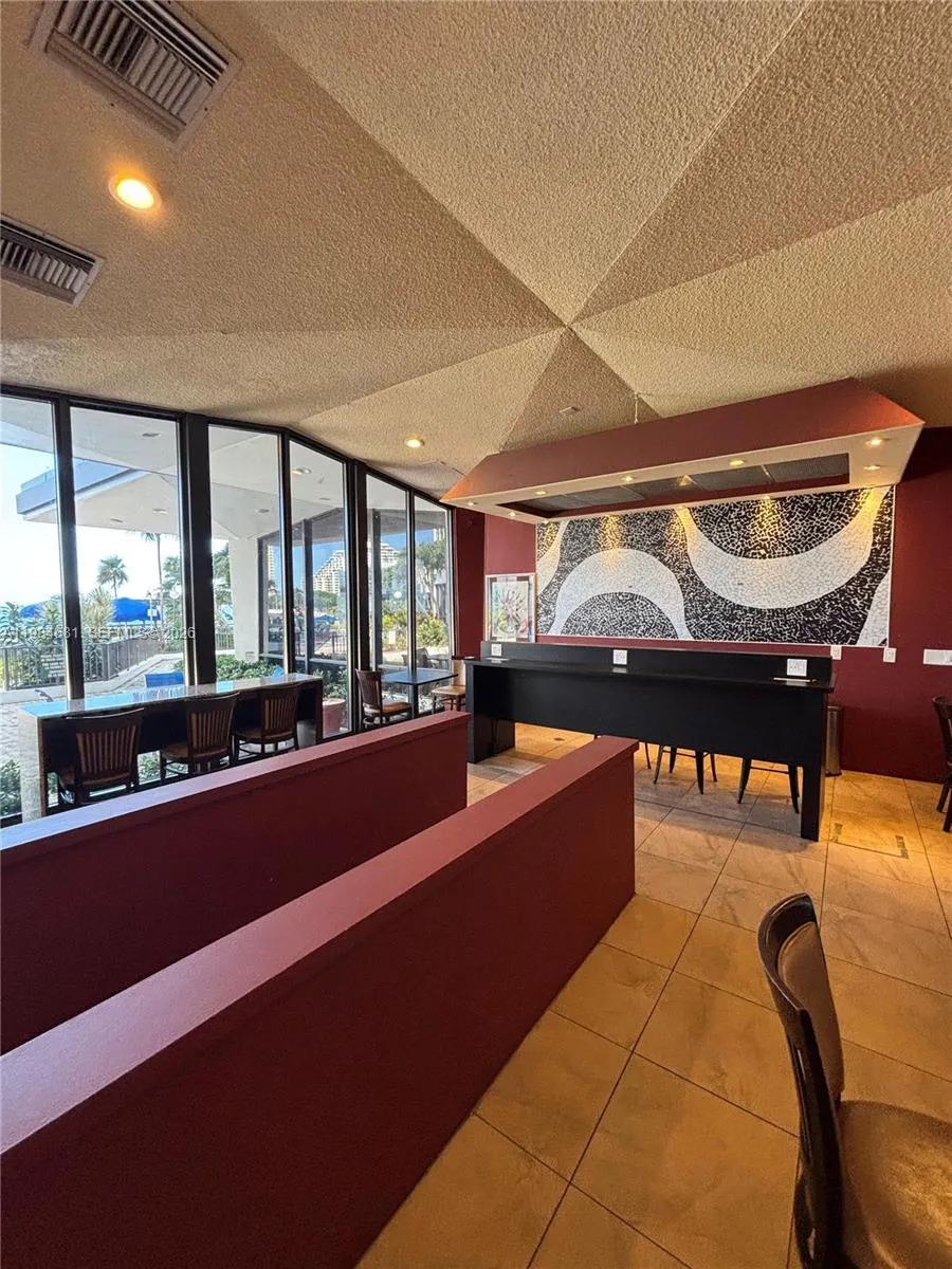 999 Brickell Bay Dr 1506, Miami, Florida 33131, Miami, Florida 33131, ,1 BathroomBathrooms,Residential Lease,For Rent,999 Brickell Bay Dr 1506, Miami, Florida 33131,A11984681