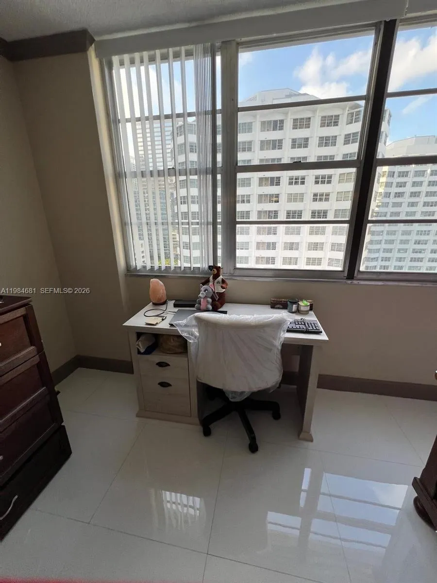999 Brickell Bay Dr 1506, Miami, Florida 33131, Miami, Florida 33131, ,1 BathroomBathrooms,Residential Lease,For Rent,999 Brickell Bay Dr 1506, Miami, Florida 33131,A11984681