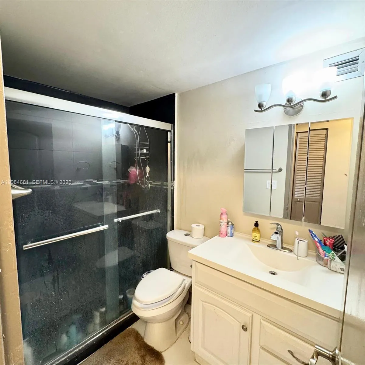 999 Brickell Bay Dr 1506, Miami, Florida 33131, Miami, Florida 33131, ,1 BathroomBathrooms,Residential Lease,For Rent,999 Brickell Bay Dr 1506, Miami, Florida 33131,A11984681