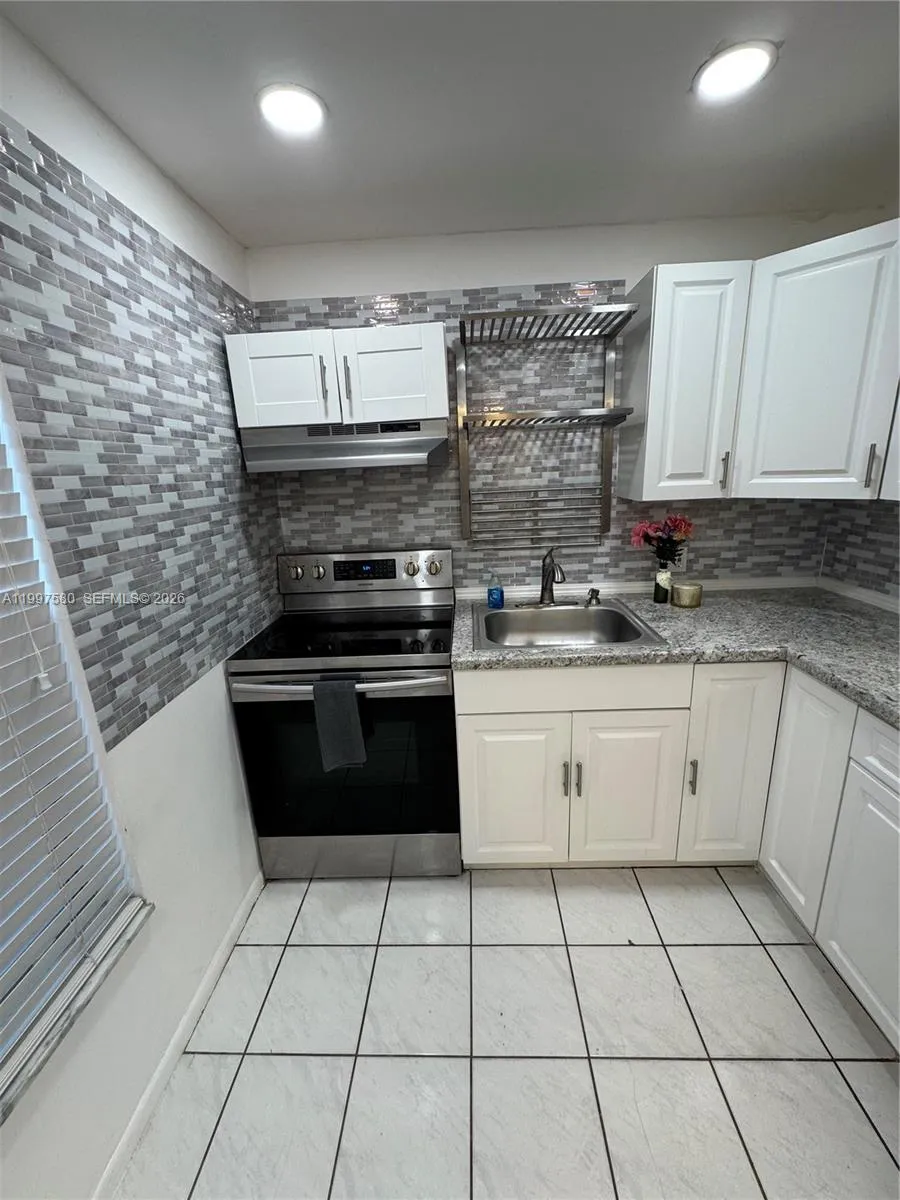 6150 Nw 62nd St 106, Tamarac, Florida 33319, Tamarac, Florida 33319, 1 Bedroom Bedrooms, ,1 BathroomBathrooms,Residential Lease,For Rent,6150 Nw 62nd St 106, Tamarac, Florida 33319,A11997580