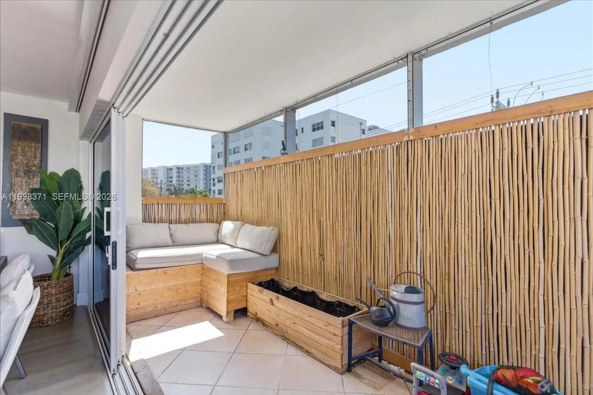 550 Ocean Drive 3h, Key Biscayne, Florida 33149, Key Biscayne, Florida 33149, 3 Bedrooms Bedrooms, ,2 BathroomsBathrooms,Residential,For Sale,550 Ocean Drive 3h, Key Biscayne, Florida 33149,A11998371