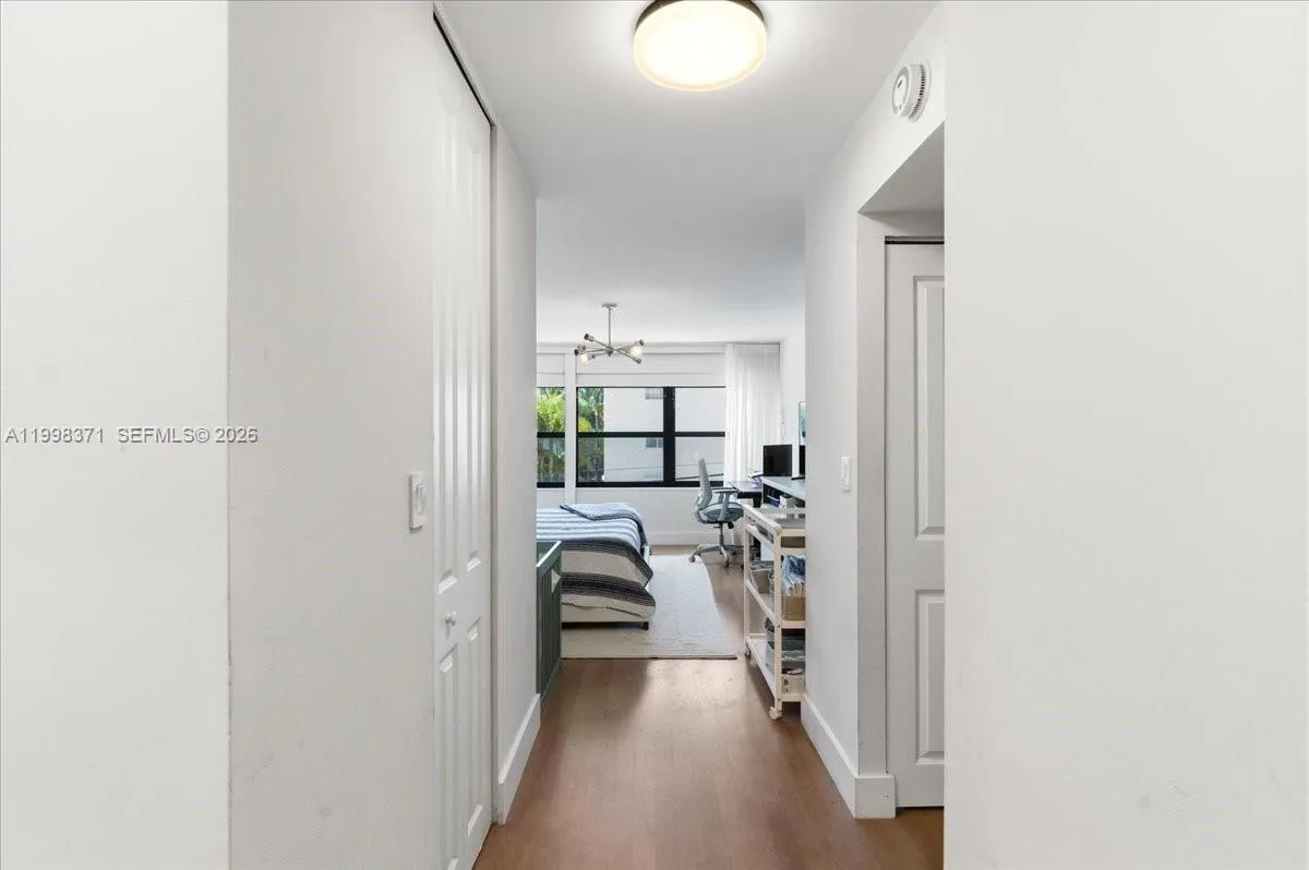 550 Ocean Drive 3h, Key Biscayne, Florida 33149, Key Biscayne, Florida 33149, 3 Bedrooms Bedrooms, ,2 BathroomsBathrooms,Residential,For Sale,550 Ocean Drive 3h, Key Biscayne, Florida 33149,A11998371