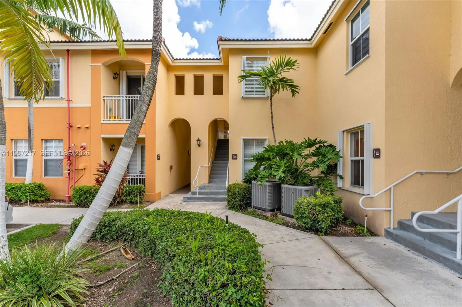 10012 Nw 7th St 206, Miami, Florida 33172, Miami, Florida 33172, 3 Bedrooms Bedrooms, ,2 BathroomsBathrooms,Residential,For Sale,10012 Nw 7th St 206, Miami, Florida 33172,A11997217