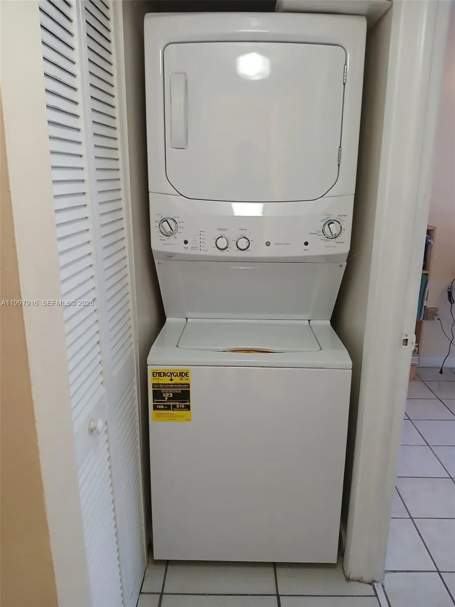 15659 Sw 73rd Cir Ter 5-9, Miami, Florida 33193, Miami, Florida 33193, 2 Bedrooms Bedrooms, ,2 BathroomsBathrooms,Residential Lease,For Rent,15659 Sw 73rd Cir Ter 5-9, Miami, Florida 33193,A11997916