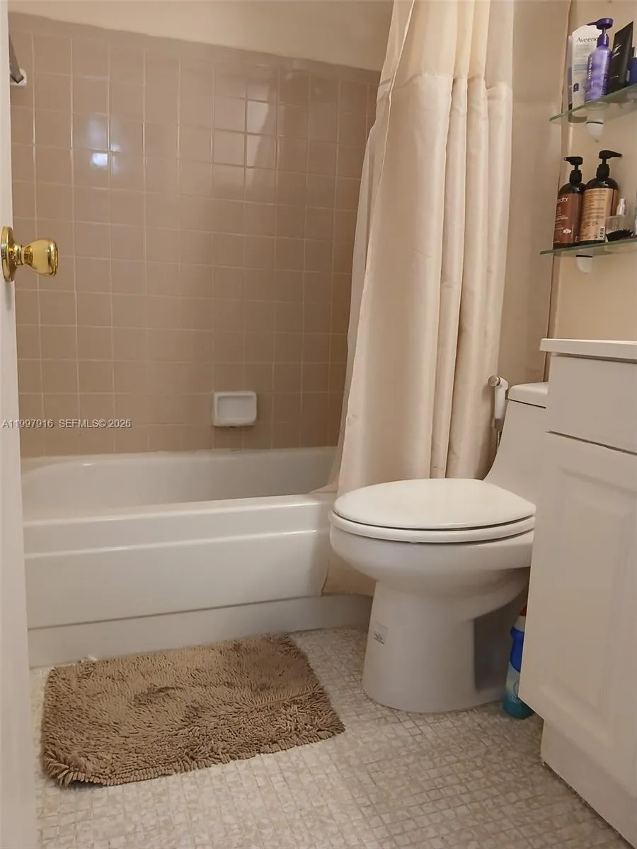 15659 Sw 73rd Cir Ter 5-9, Miami, Florida 33193, Miami, Florida 33193, 2 Bedrooms Bedrooms, ,2 BathroomsBathrooms,Residential Lease,For Rent,15659 Sw 73rd Cir Ter 5-9, Miami, Florida 33193,A11997916