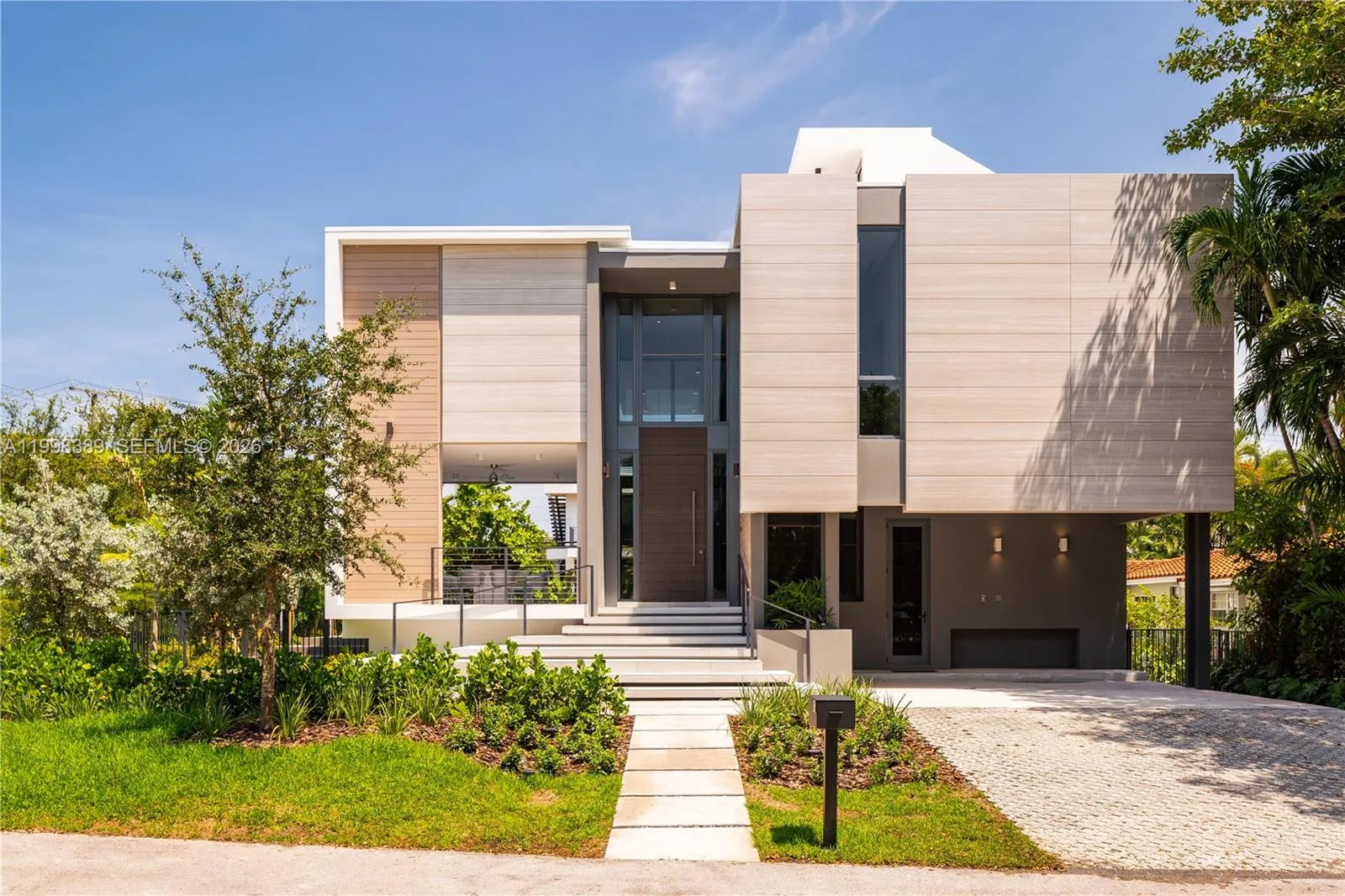 571 Glenridge Rd, Key Biscayne, Florida 33149, Key Biscayne, Florida 33149, 5 Bedrooms Bedrooms, ,7 BathroomsBathrooms,Residential,For Sale,571 Glenridge Rd, Key Biscayne, Florida 33149,A11998389