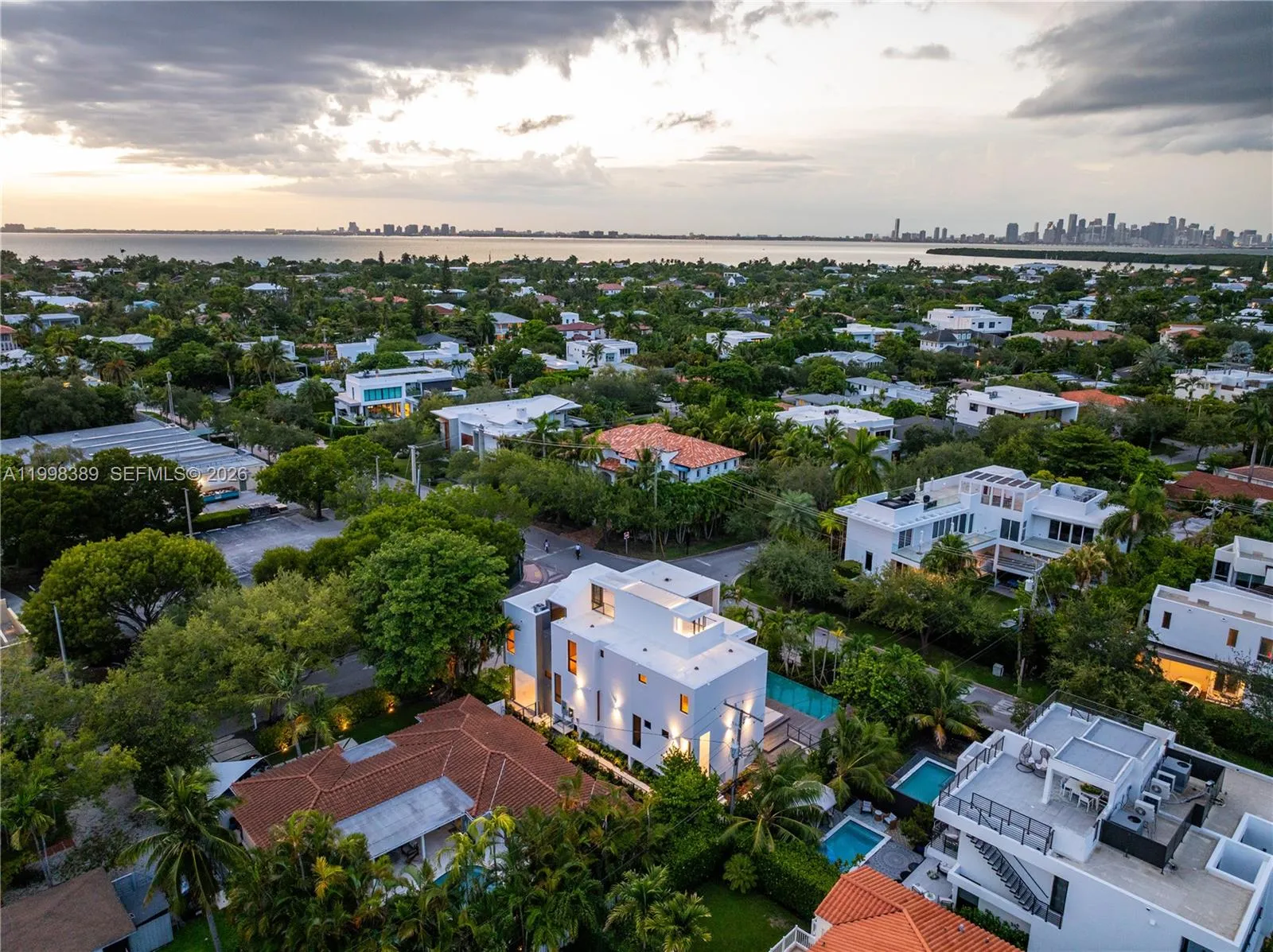 571 Glenridge Rd, Key Biscayne, Florida 33149, Key Biscayne, Florida 33149, 5 Bedrooms Bedrooms, ,7 BathroomsBathrooms,Residential,For Sale,571 Glenridge Rd, Key Biscayne, Florida 33149,A11998389