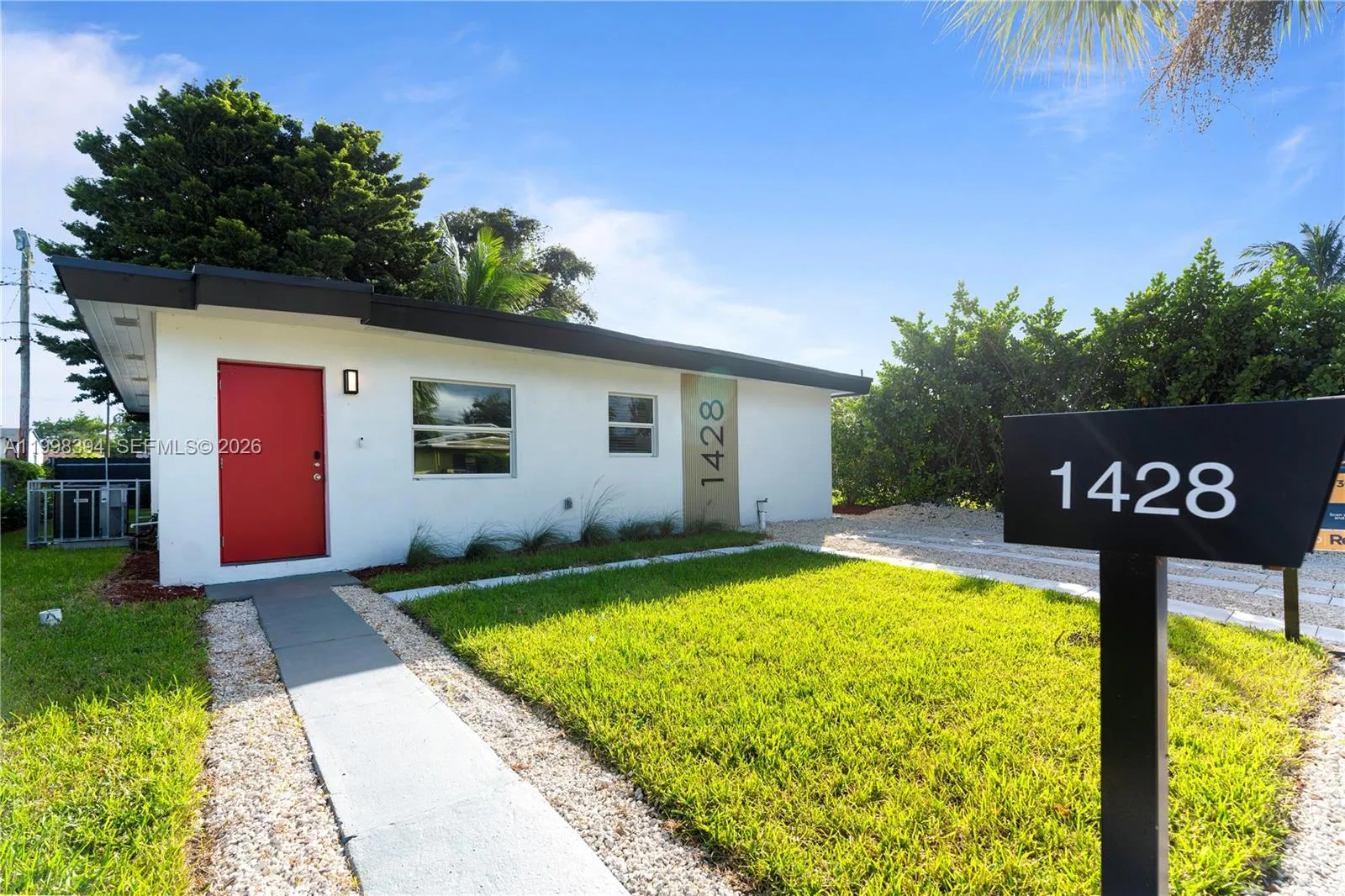 1428 Ne 153rd Ter, North Miami Beach, Florida 3316, North Miami Beach, Florida 33162, 3 Bedrooms Bedrooms, ,2 BathroomsBathrooms,Residential Lease,For Rent,1428 Ne 153rd Ter, North Miami Beach, Florida 3316,A11998394