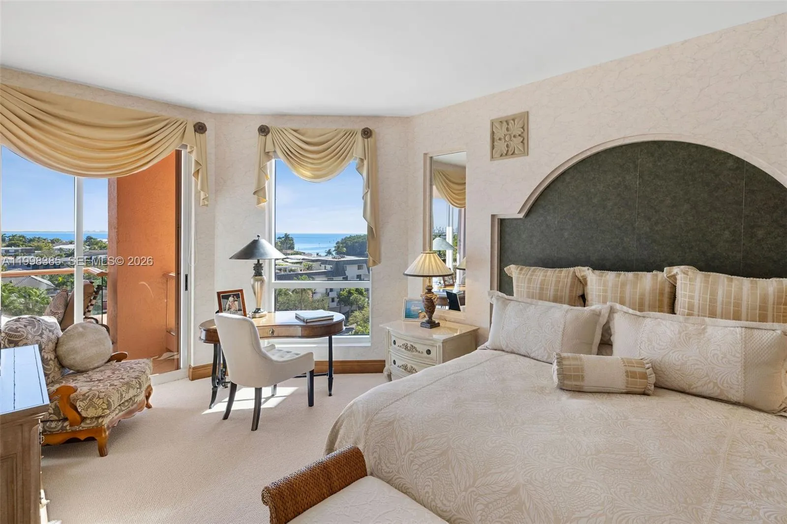 10 Edgewater Dr 7g, Coral Gables, Florida 33133, Coral Gables, Florida 33133, 2 Bedrooms Bedrooms, ,3 BathroomsBathrooms,Residential,For Sale,10 Edgewater Dr 7g, Coral Gables, Florida 33133,A11998385