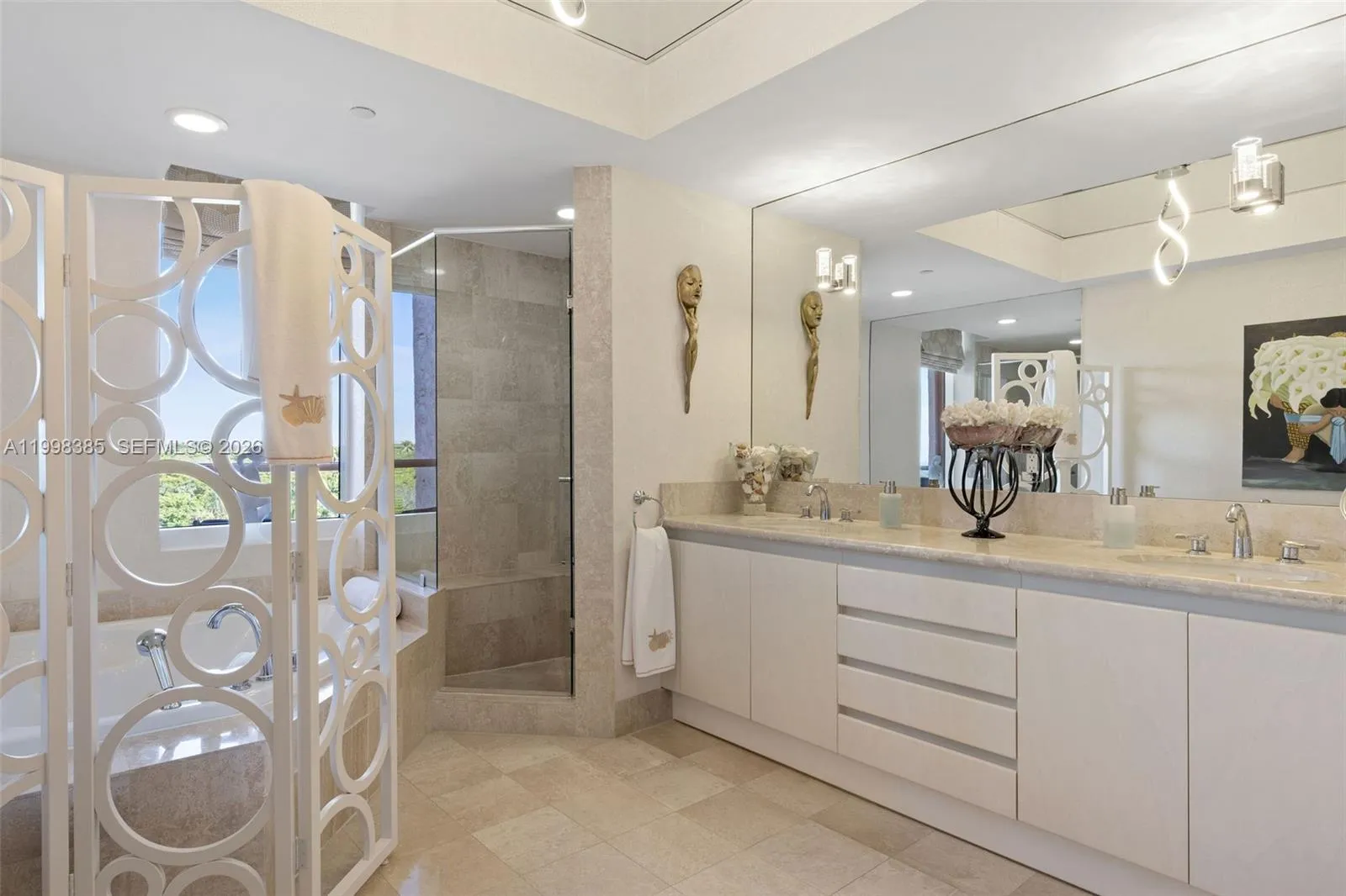 10 Edgewater Dr 7g, Coral Gables, Florida 33133, Coral Gables, Florida 33133, 2 Bedrooms Bedrooms, ,3 BathroomsBathrooms,Residential,For Sale,10 Edgewater Dr 7g, Coral Gables, Florida 33133,A11998385