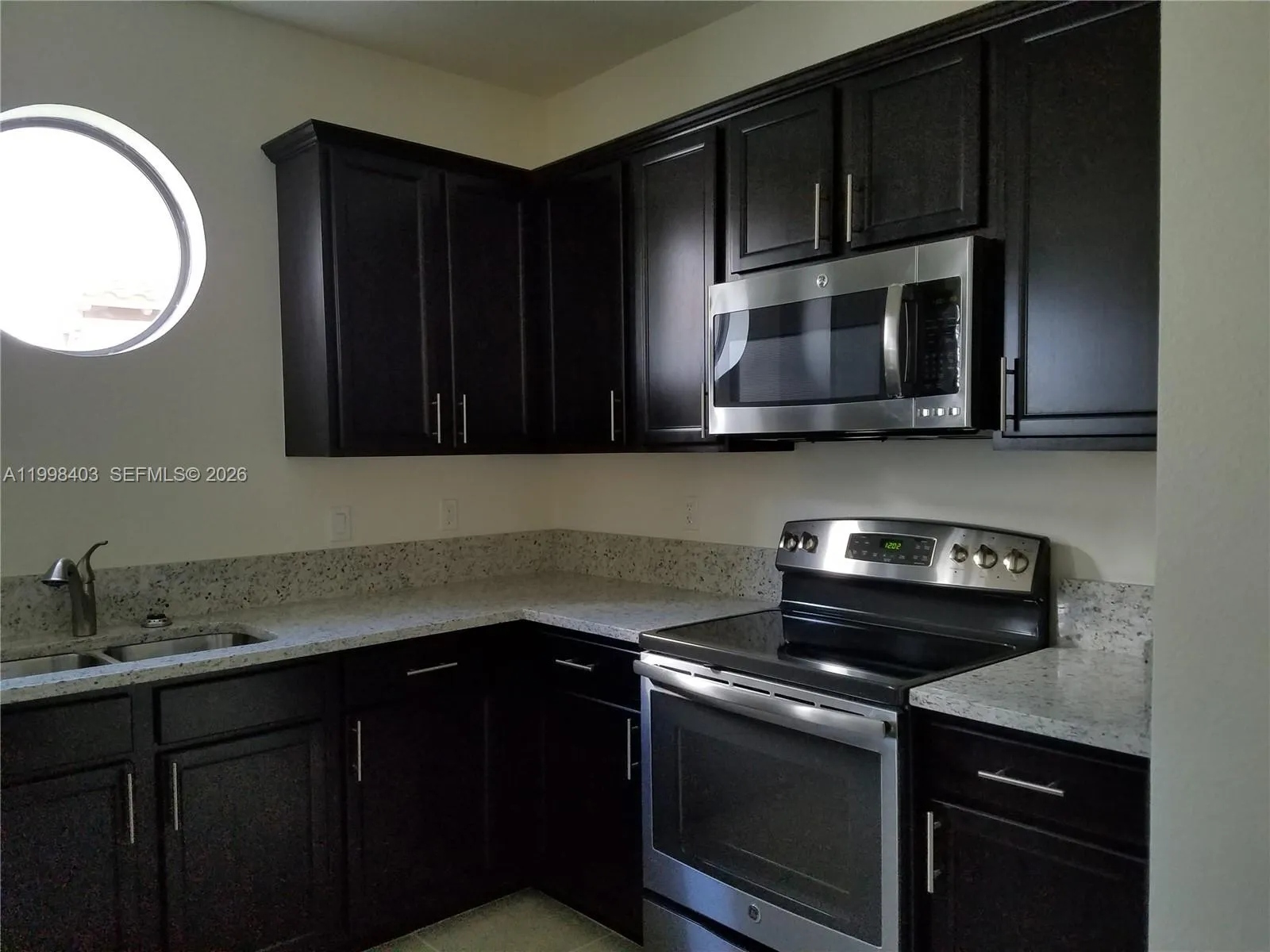 10620 Nw 88th St 204, Doral, Florida 33178, Doral, Florida 33178, 3 Bedrooms Bedrooms, ,2 BathroomsBathrooms,Residential Lease,For Rent,10620 Nw 88th St 204, Doral, Florida 33178,A11998403