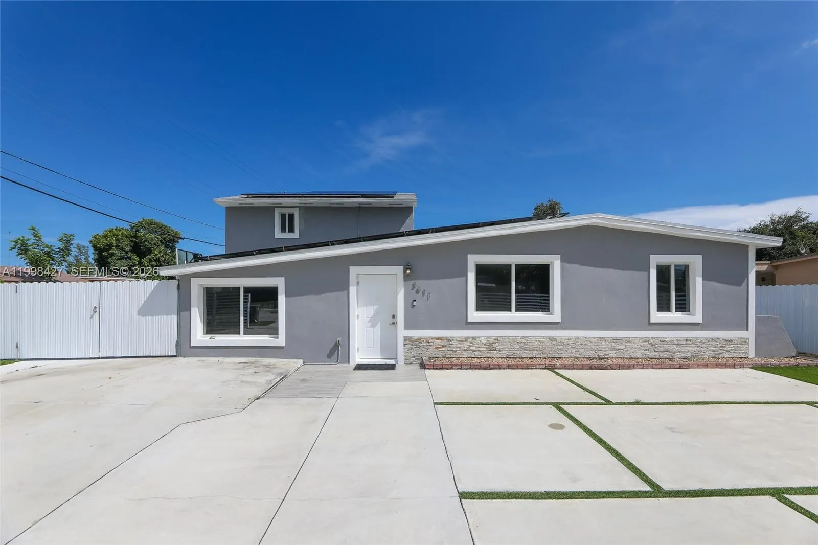 3811 Sw 47 Ave, West Park, Florida 33023, West Park, Florida 33023, 5 Bedrooms Bedrooms, ,4 BathroomsBathrooms,Residential,For Sale,3811 Sw 47 Ave, West Park, Florida 33023,A11998427