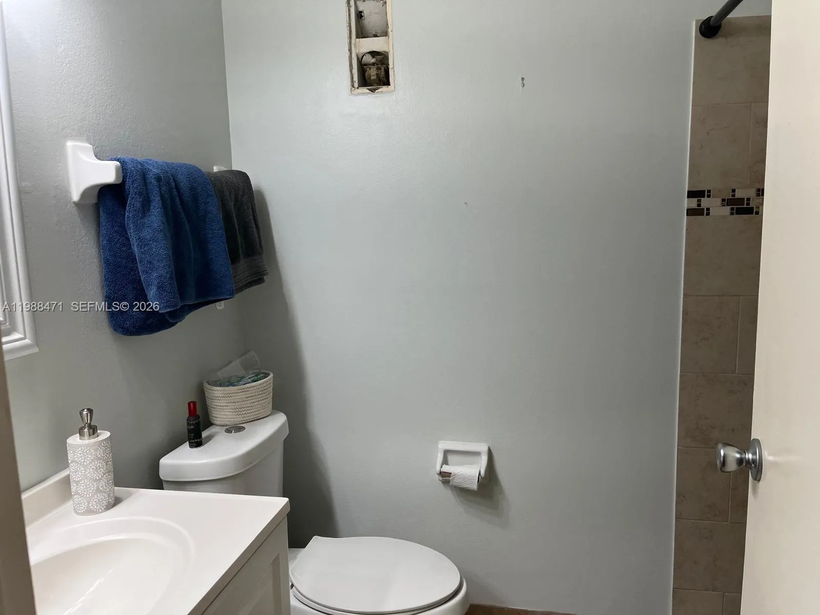 Full Bathroom with shower