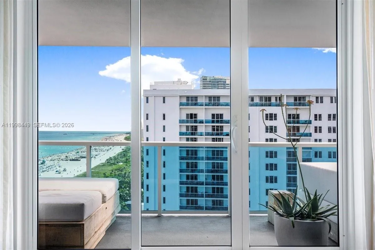 102 24th St 1520, Miami Beach, Florida 33139, Miami Beach, Florida 33139, 2 Bedrooms Bedrooms, ,2 BathroomsBathrooms,Residential,For Sale,102 24th St 1520, Miami Beach, Florida 33139,A11998449