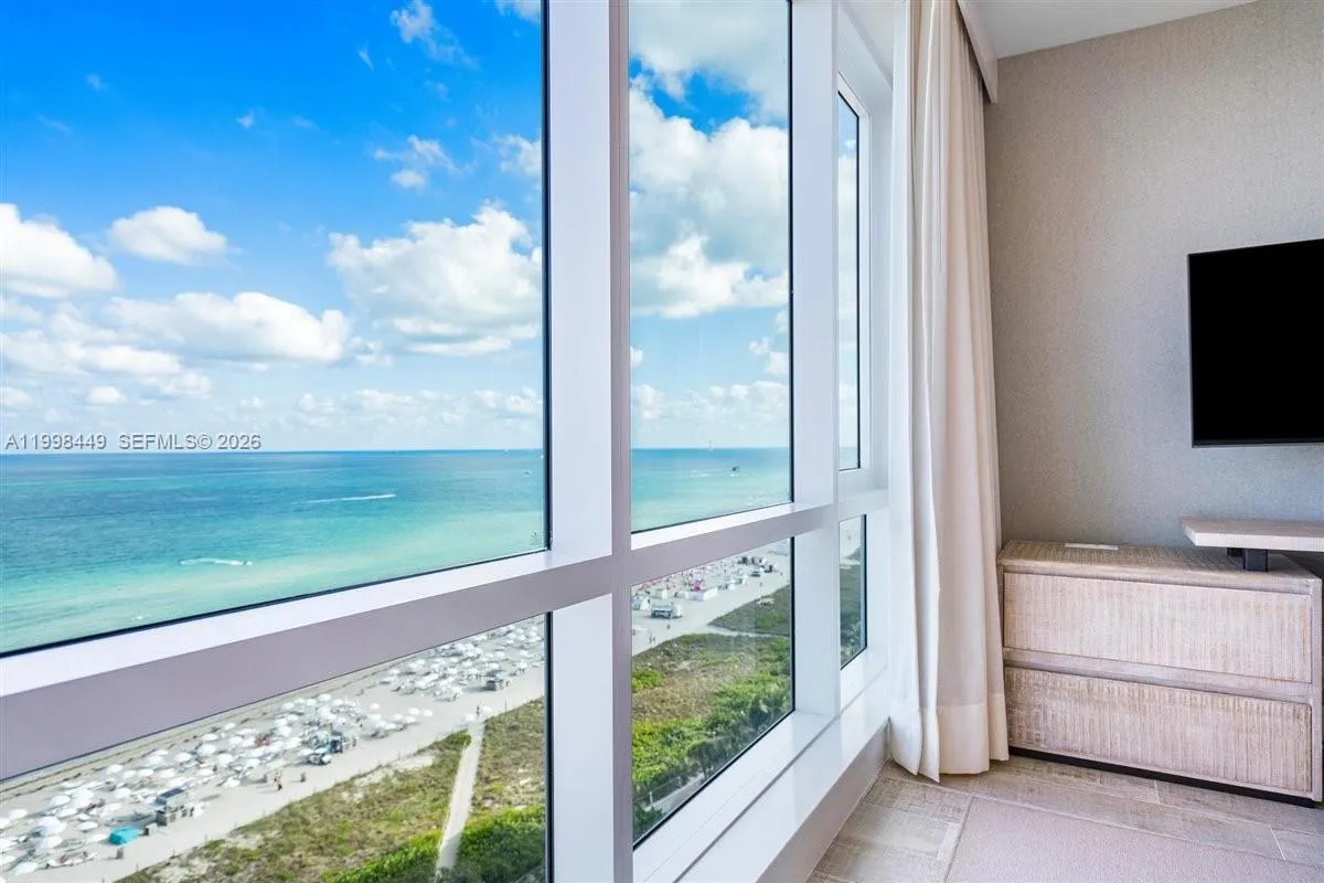 102 24th St 1520, Miami Beach, Florida 33139, Miami Beach, Florida 33139, 2 Bedrooms Bedrooms, ,2 BathroomsBathrooms,Residential,For Sale,102 24th St 1520, Miami Beach, Florida 33139,A11998449