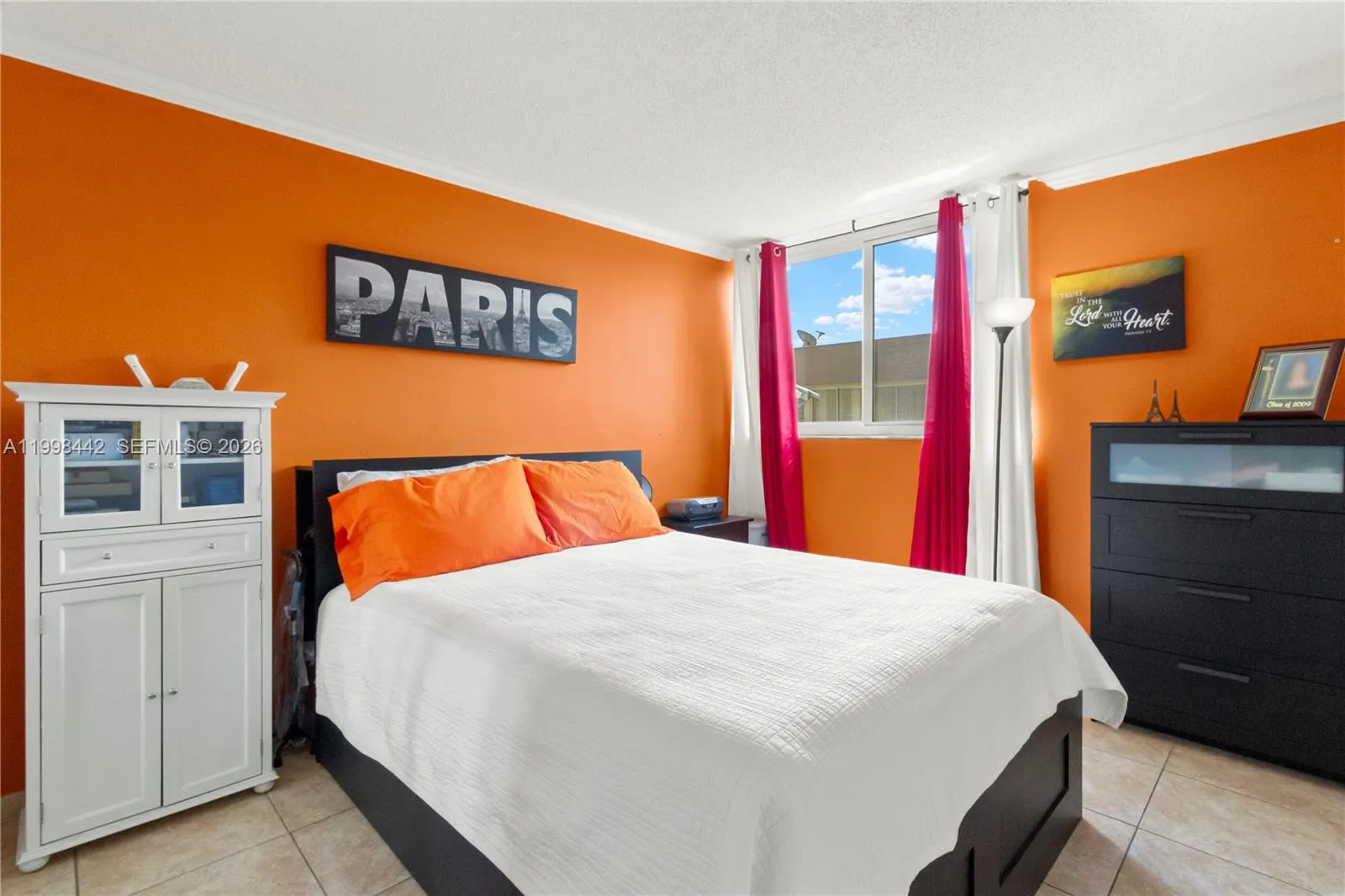 Miami, Florida 33172, 2 Bedrooms Bedrooms, ,2 BathroomsBathrooms,Residential,For Sale,A11998442