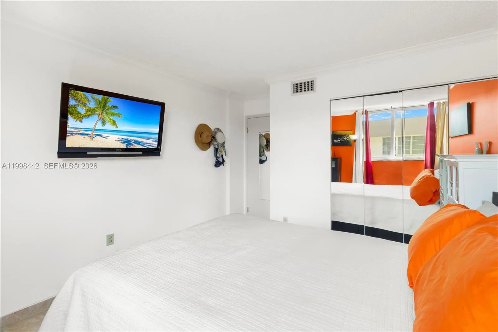 Miami, Florida 33172, 2 Bedrooms Bedrooms, ,2 BathroomsBathrooms,Residential,For Sale,A11998442