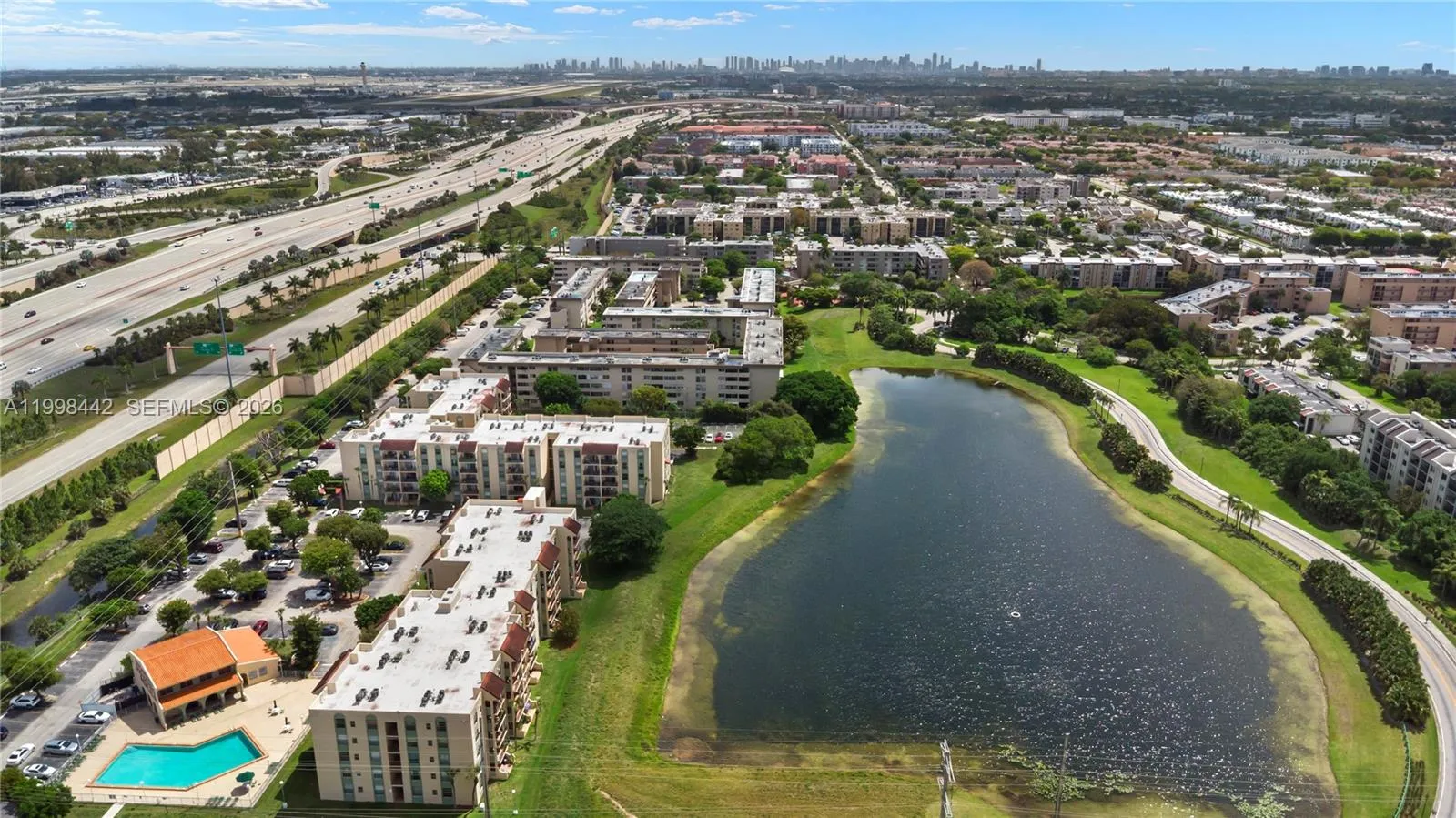 Miami, Florida 33172, 2 Bedrooms Bedrooms, ,2 BathroomsBathrooms,Residential,For Sale,A11998442