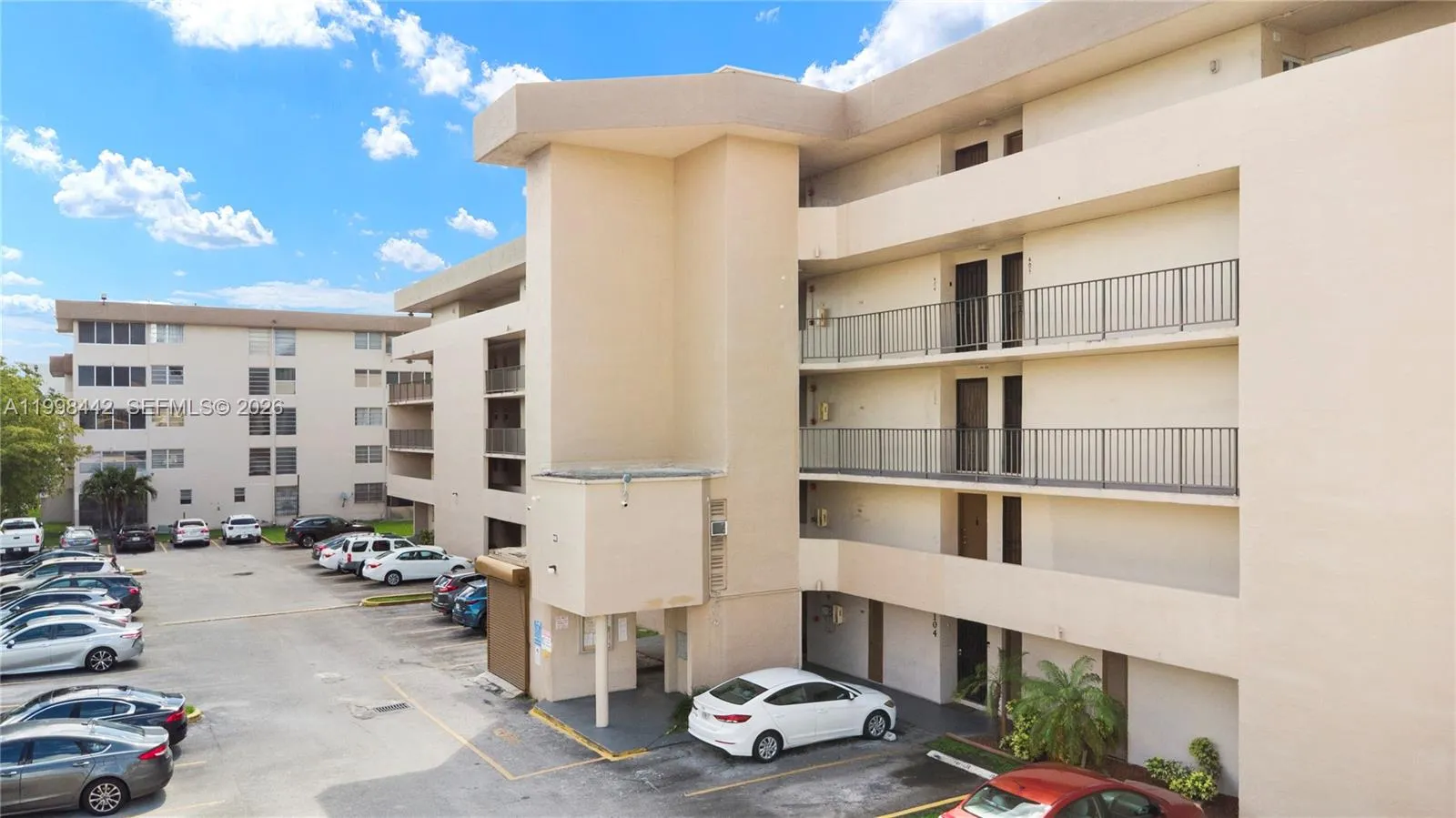Miami, Florida 33172, 2 Bedrooms Bedrooms, ,2 BathroomsBathrooms,Residential,For Sale,A11998442