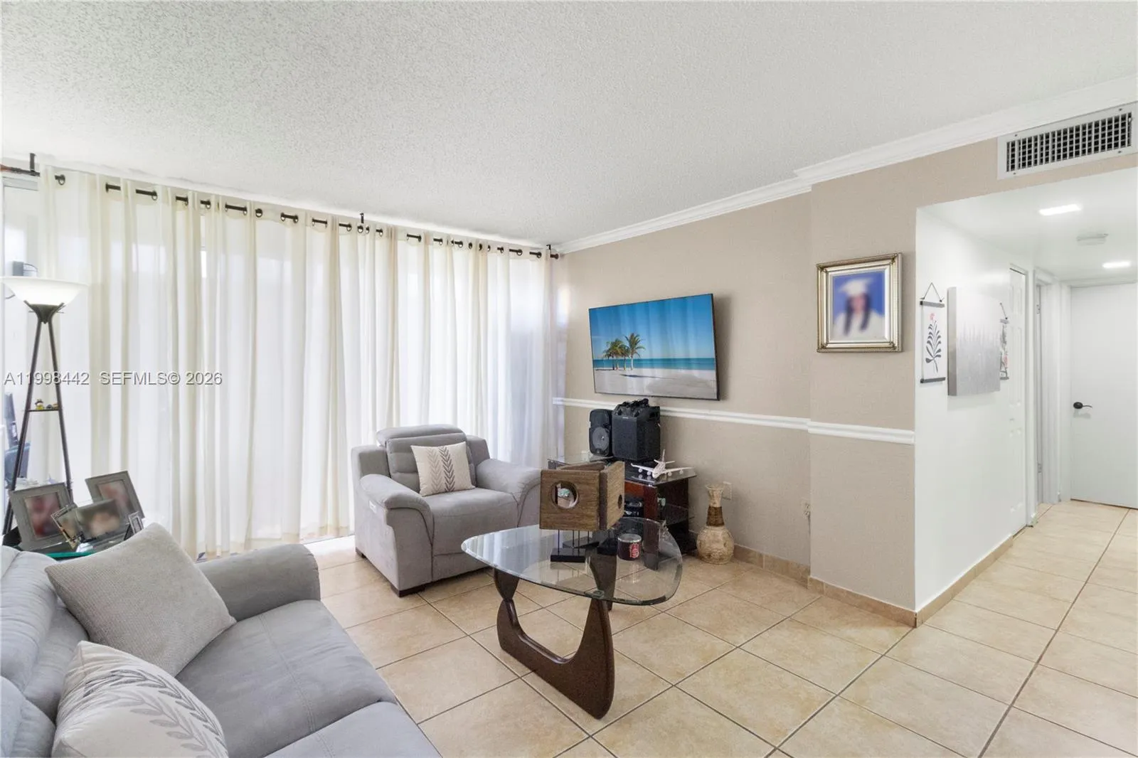 Miami, Florida 33172, 2 Bedrooms Bedrooms, ,2 BathroomsBathrooms,Residential,For Sale,A11998442